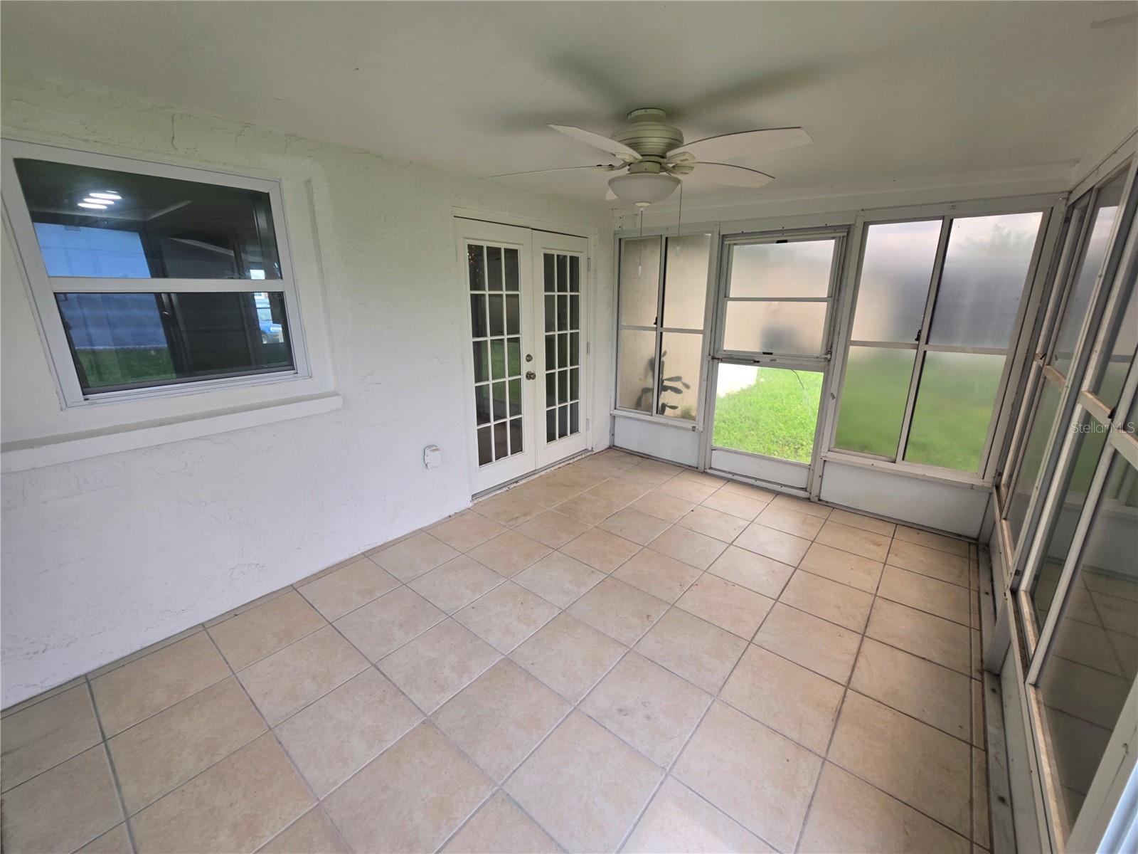 2055 NORFOLK DR — photo 24