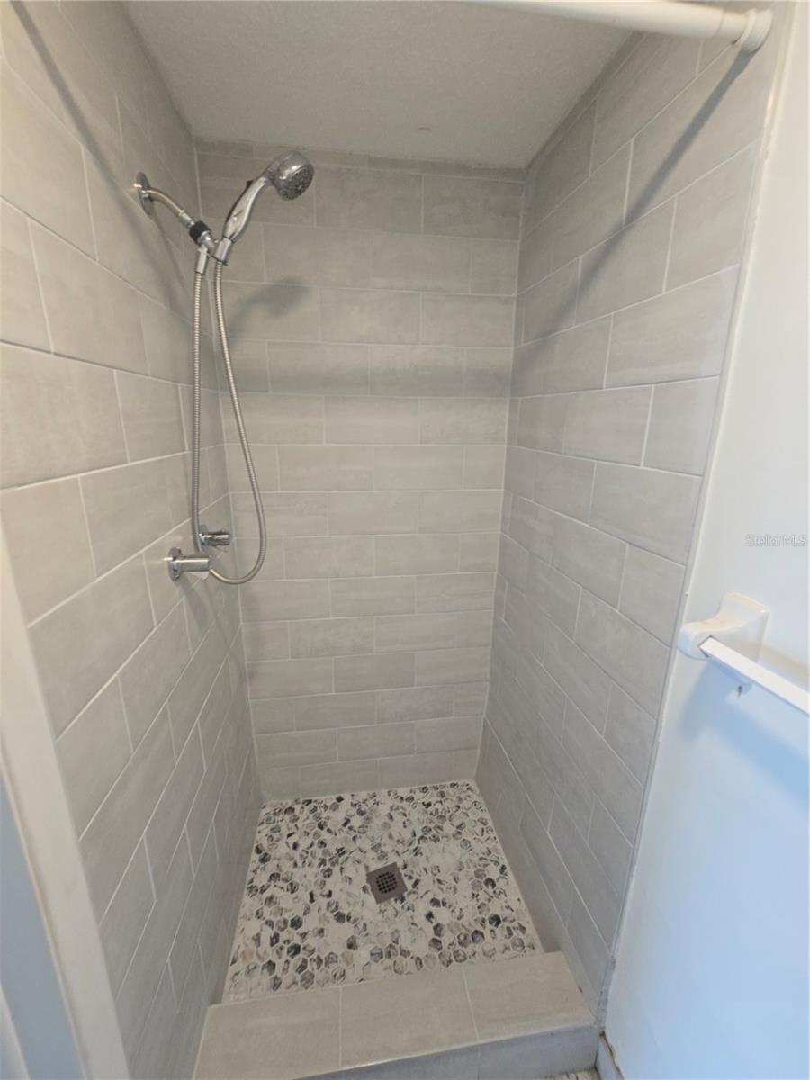 2055 NORFOLK DR — photo 9