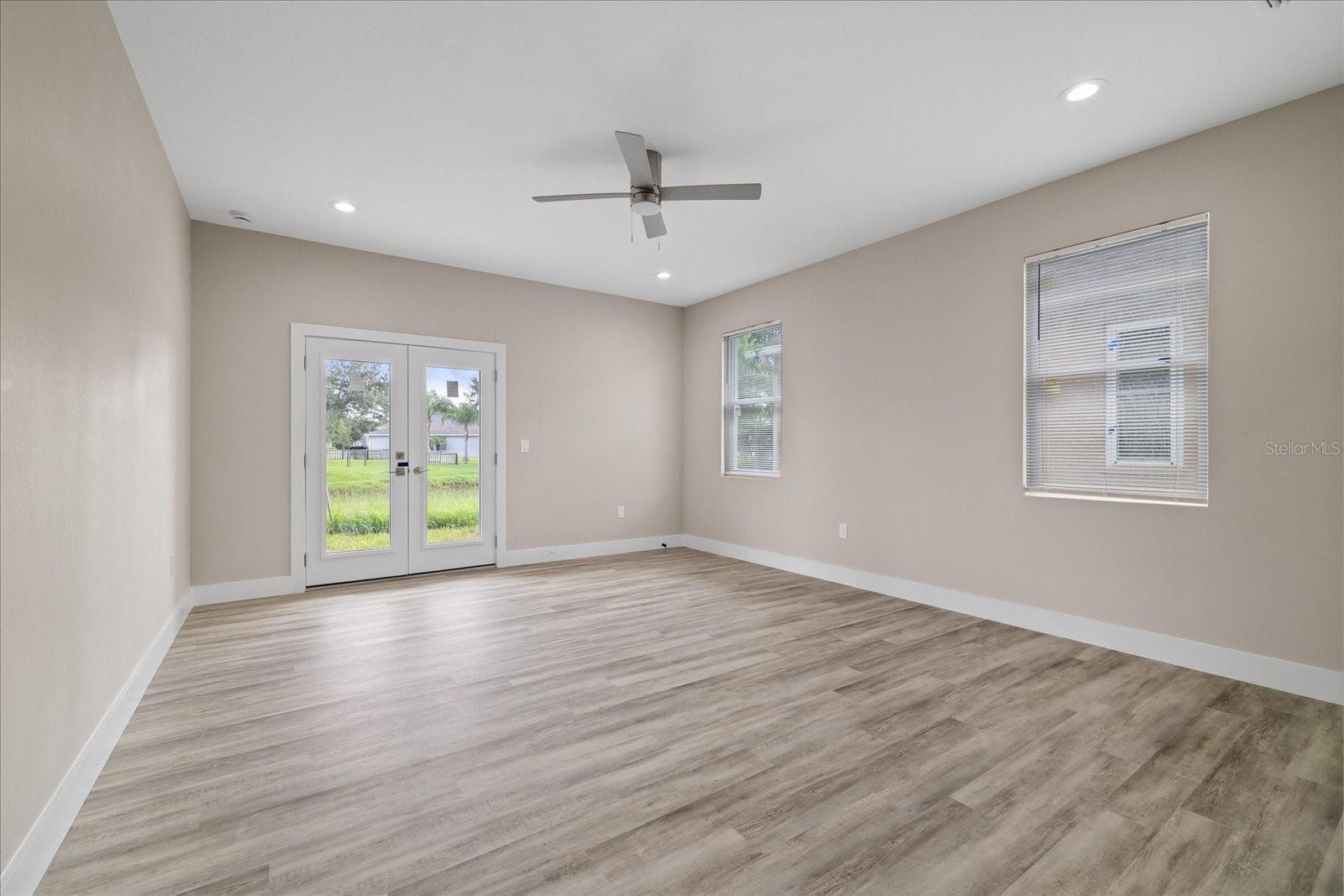 10704 BANFIELD DR — photo 42