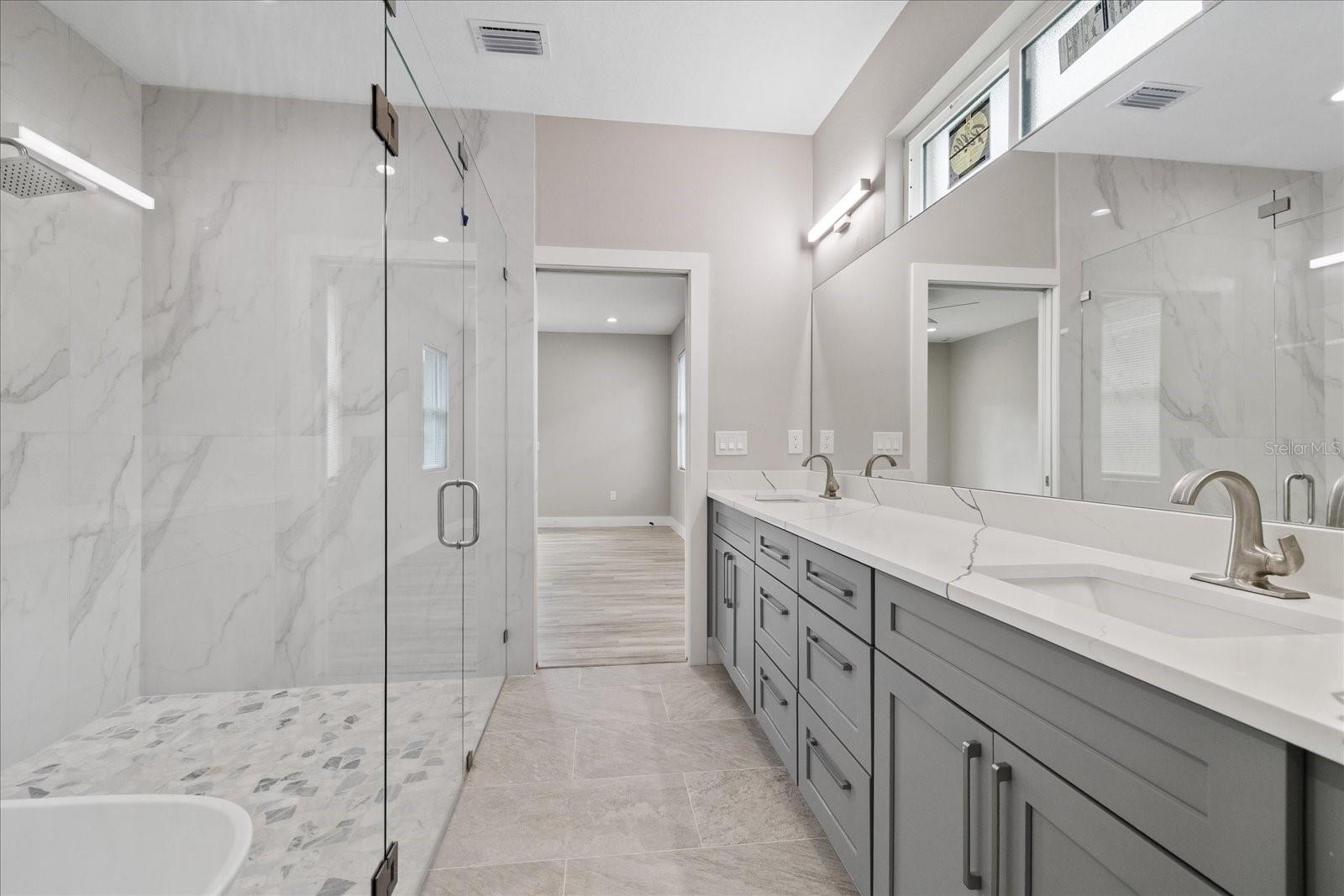 10704 BANFIELD DR — photo 46