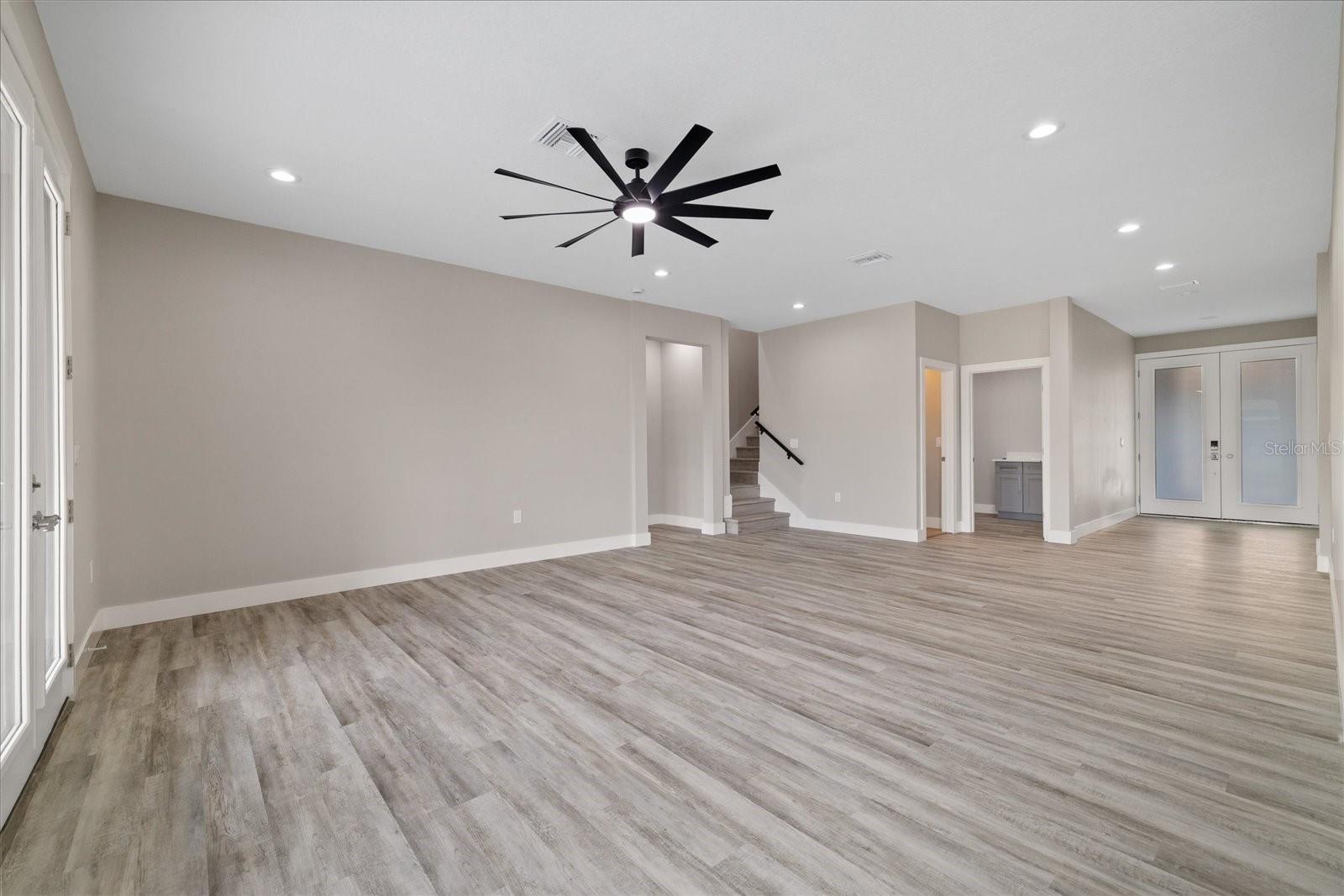 10704 BANFIELD DR — photo 31