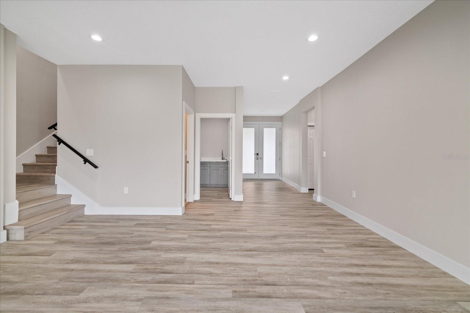 10704 BANFIELD DR — photo 16