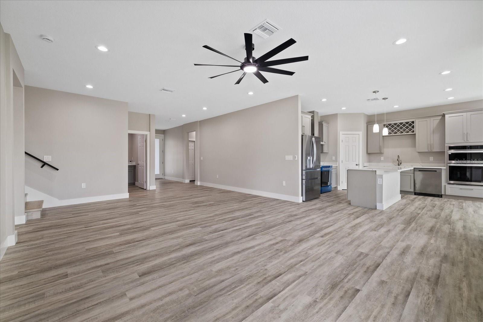 10704 BANFIELD DR — photo 30