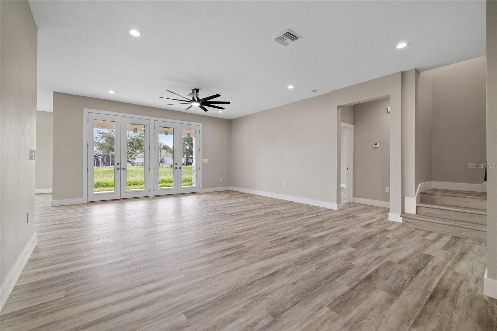 10704 BANFIELD DR — photo 17