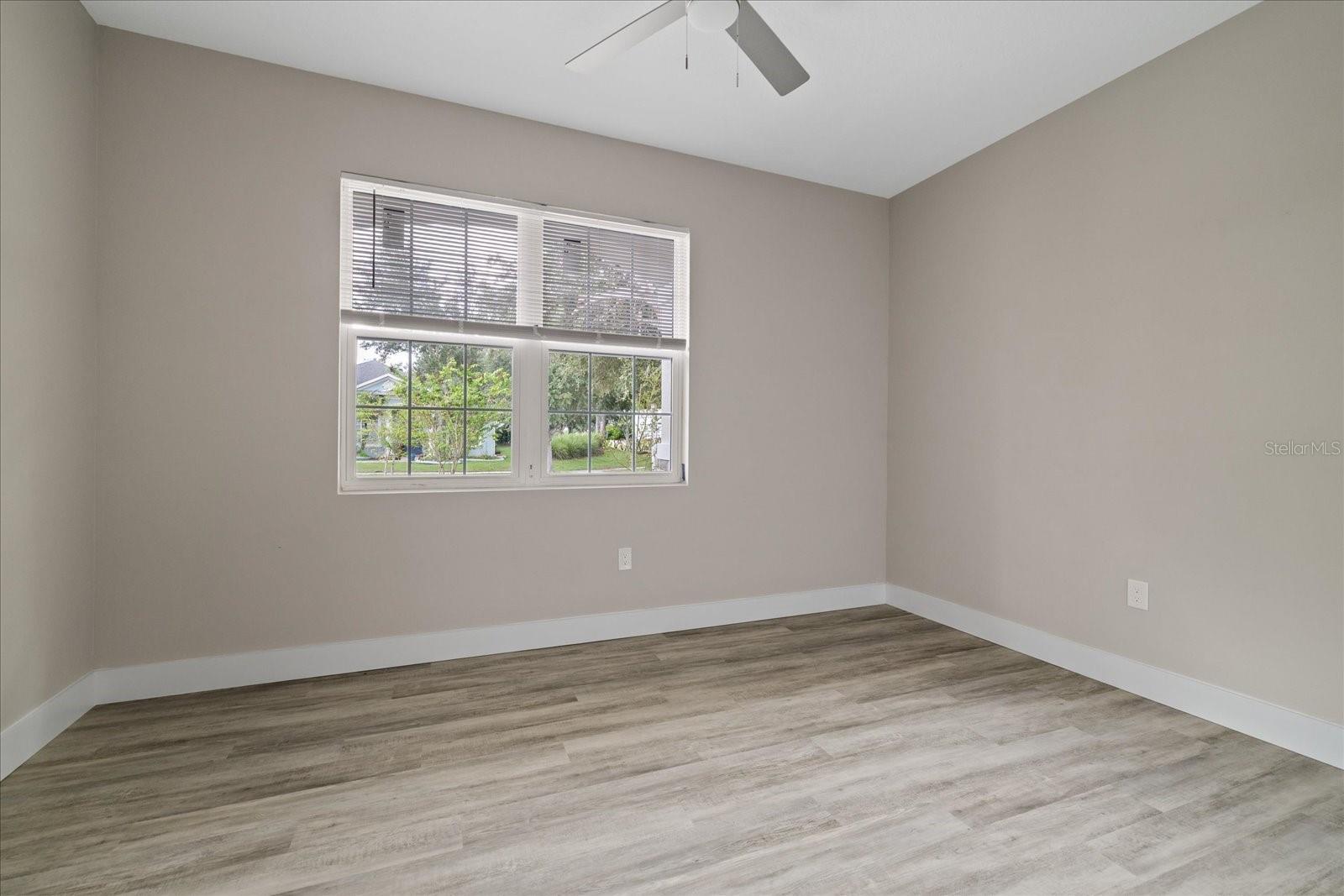 10704 BANFIELD DR — photo 24