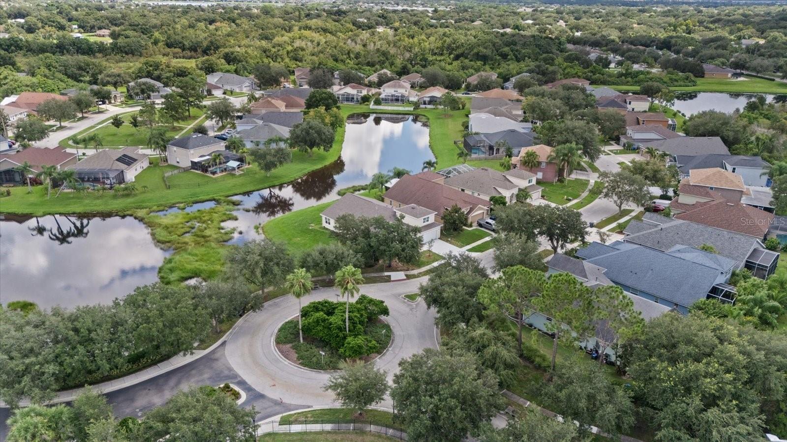 10704 BANFIELD DR — photo 9