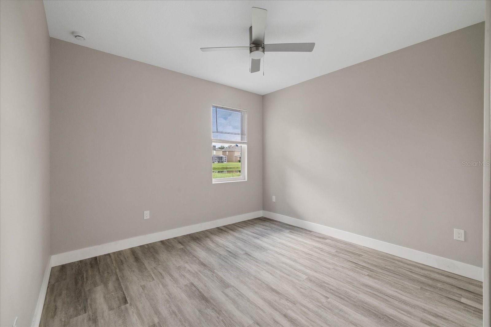10704 BANFIELD DR — photo 28