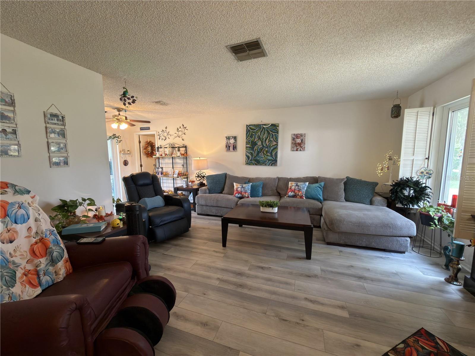 1382 GLENGARRY DR — photo 7