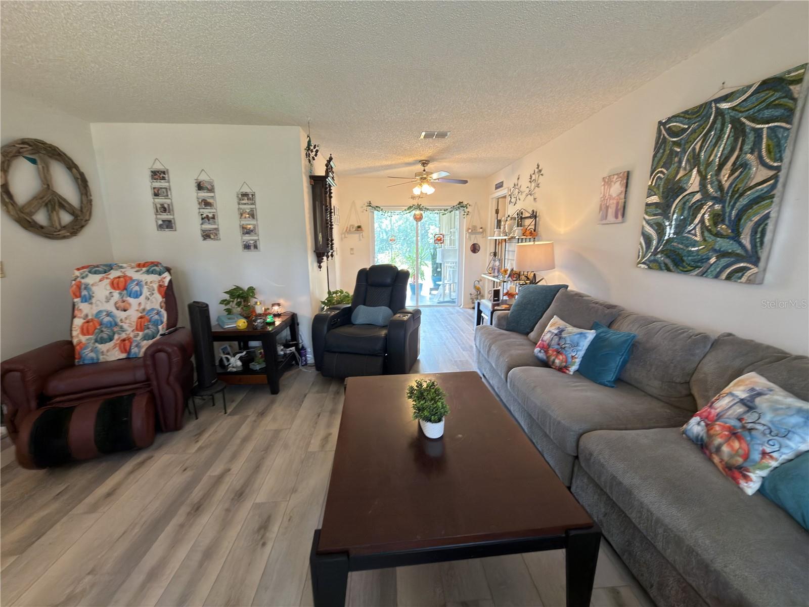 1382 GLENGARRY DR — photo 8