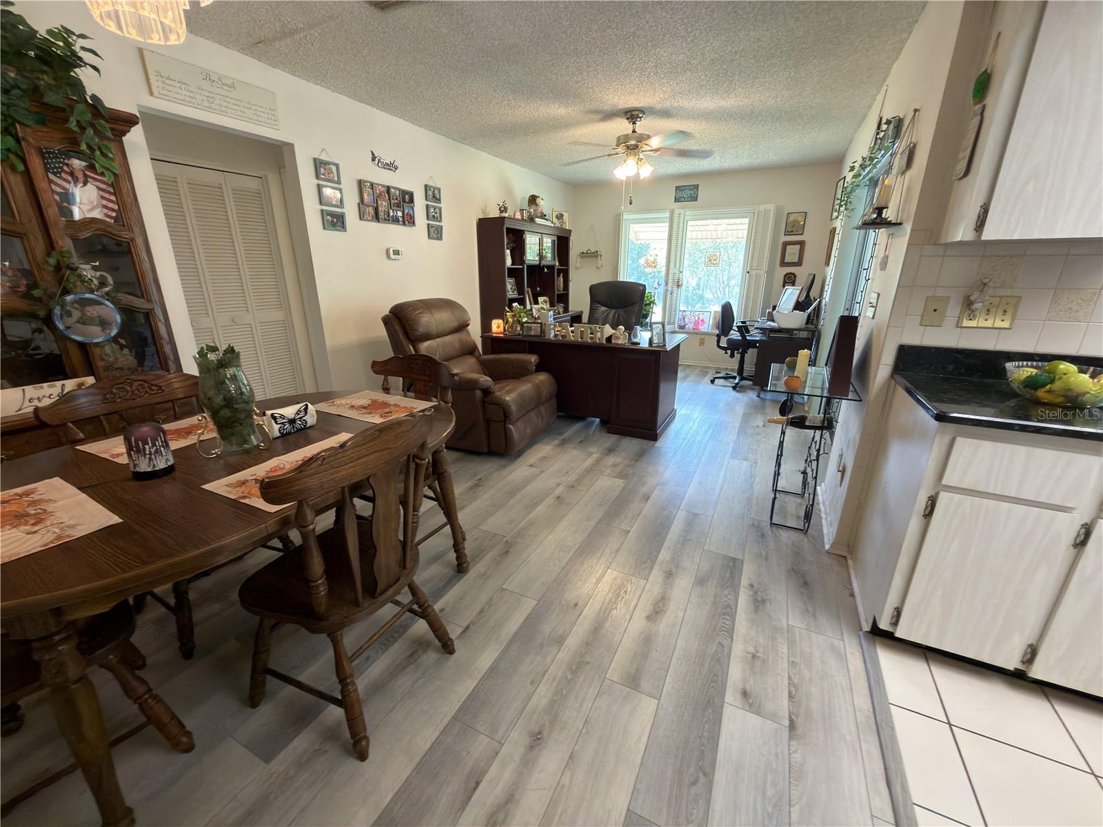 1382 GLENGARRY DR — photo 14