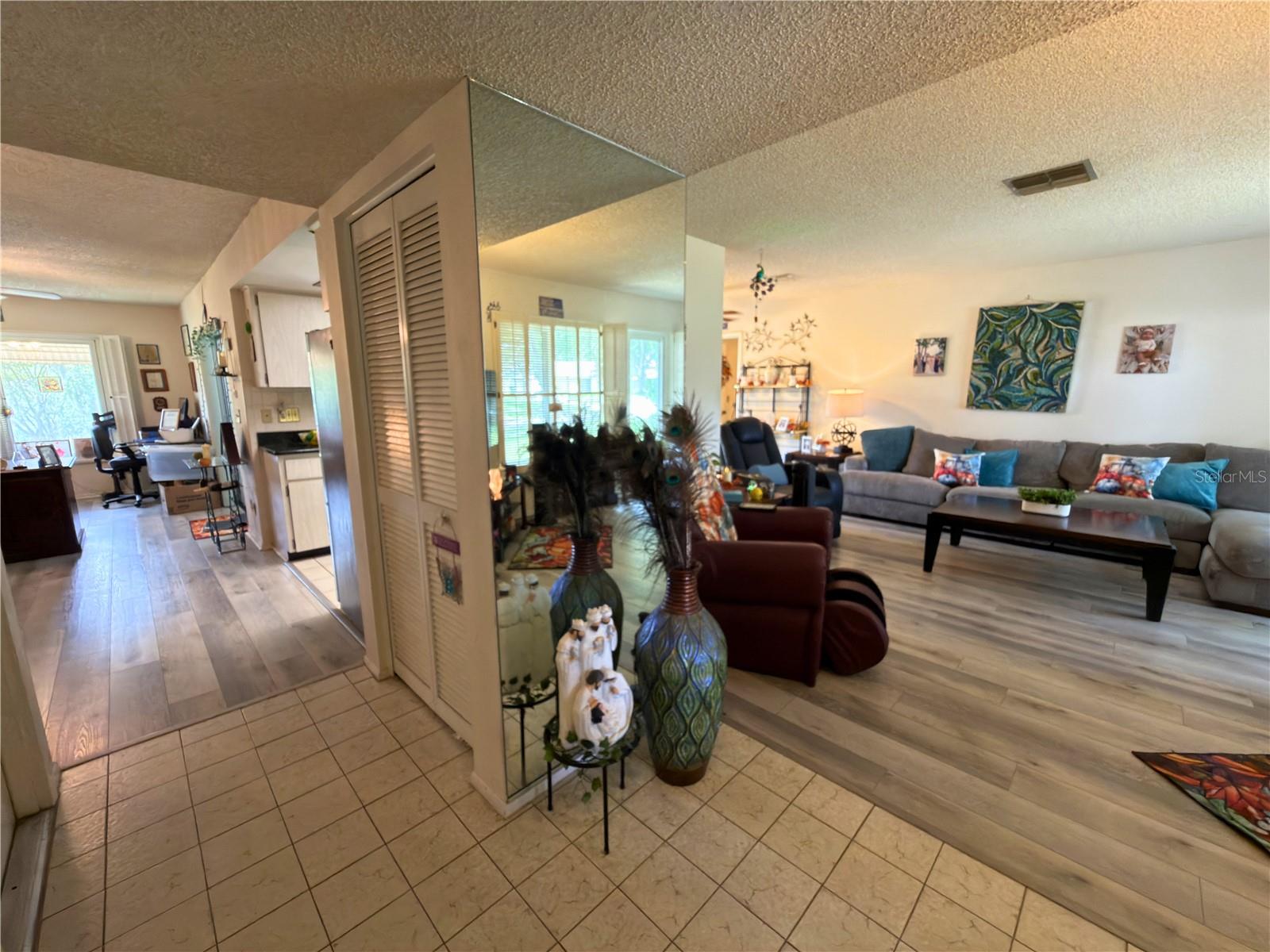 1382 GLENGARRY DR — photo 5