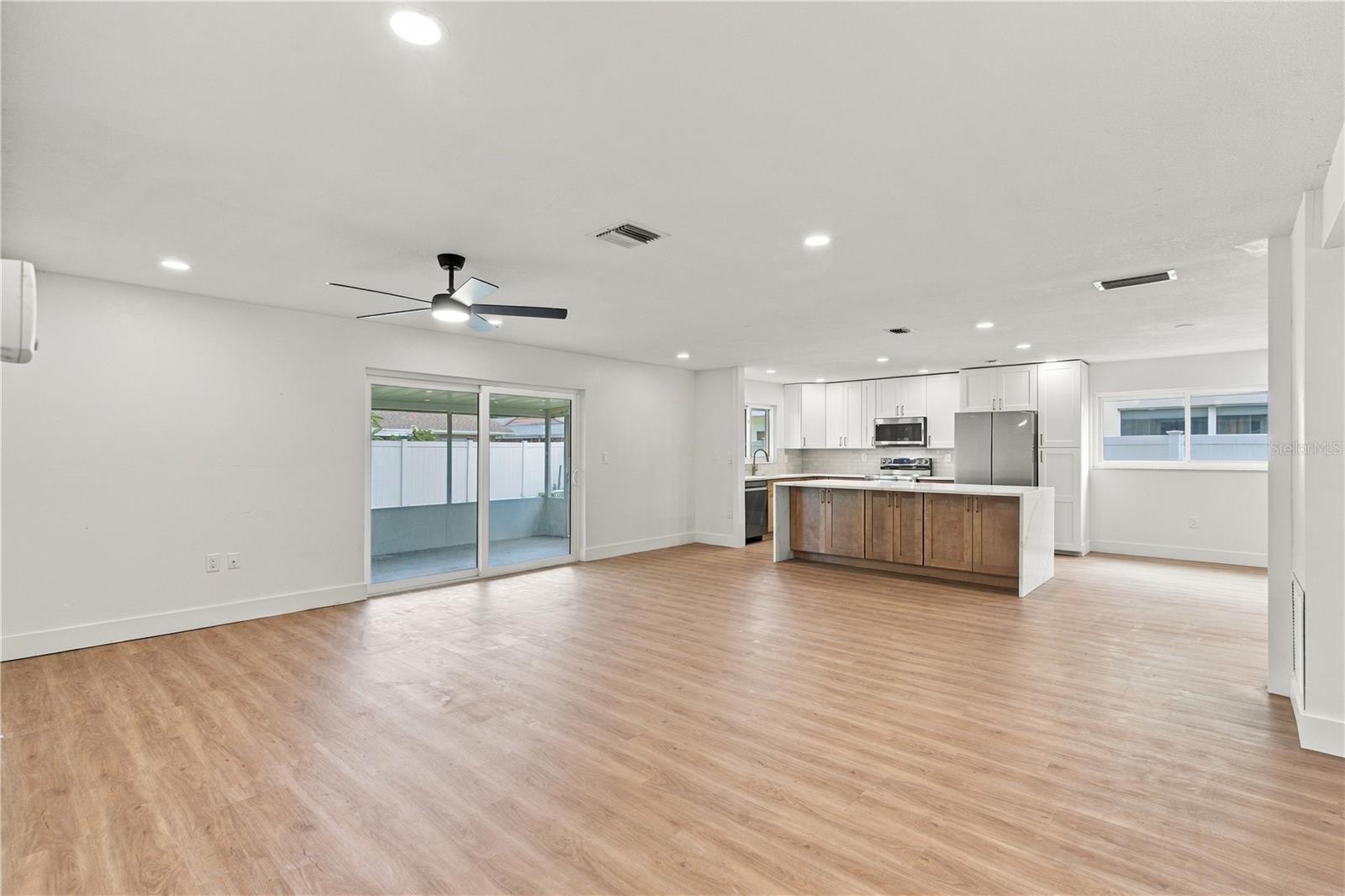 1630 DALE CIR N — photo 16