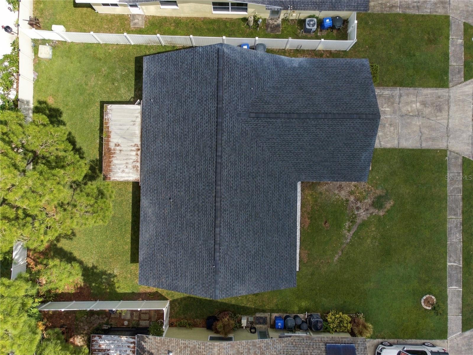 1630 DALE CIR N — photo 32