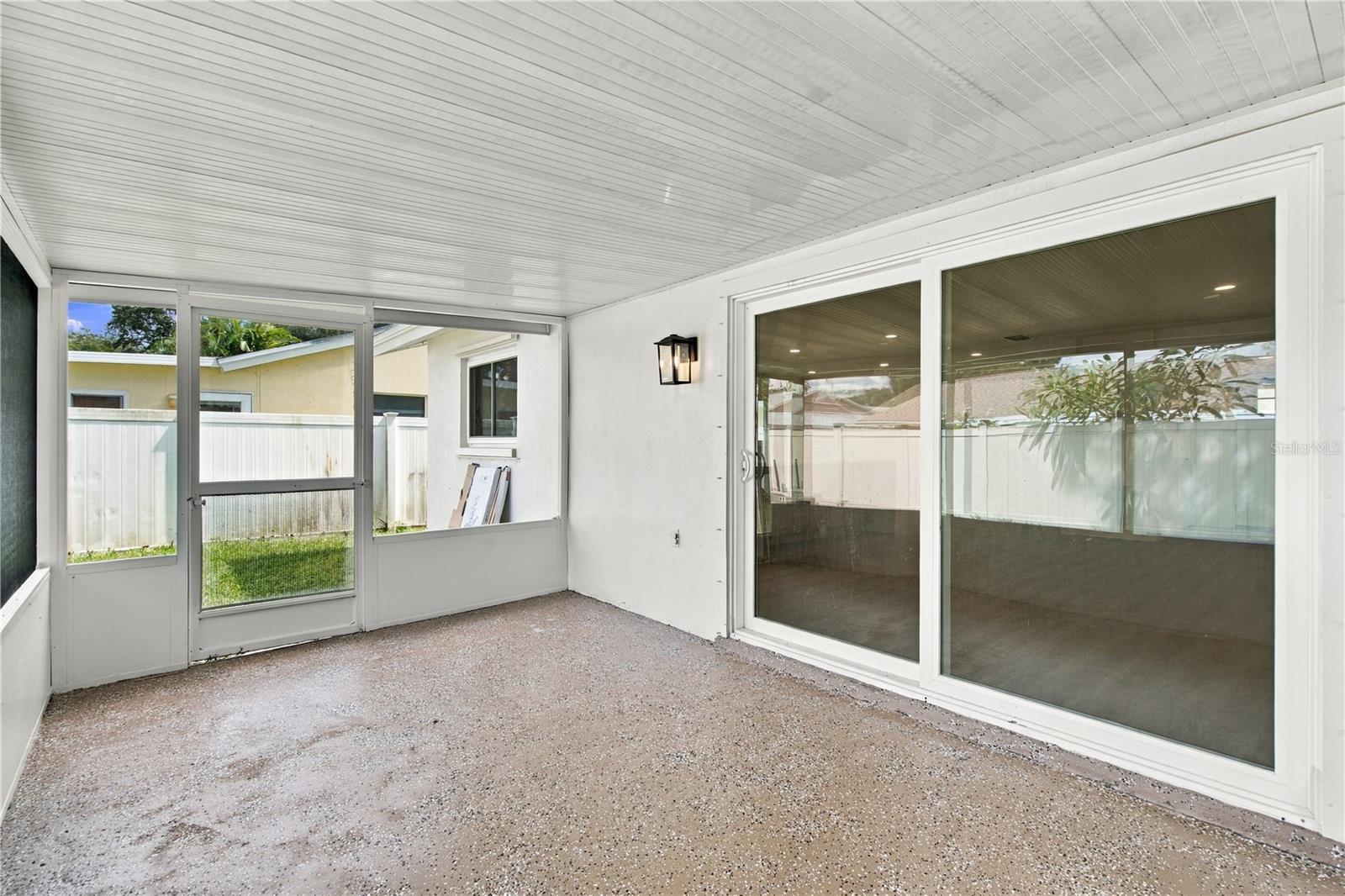 1630 DALE CIR N — photo 29