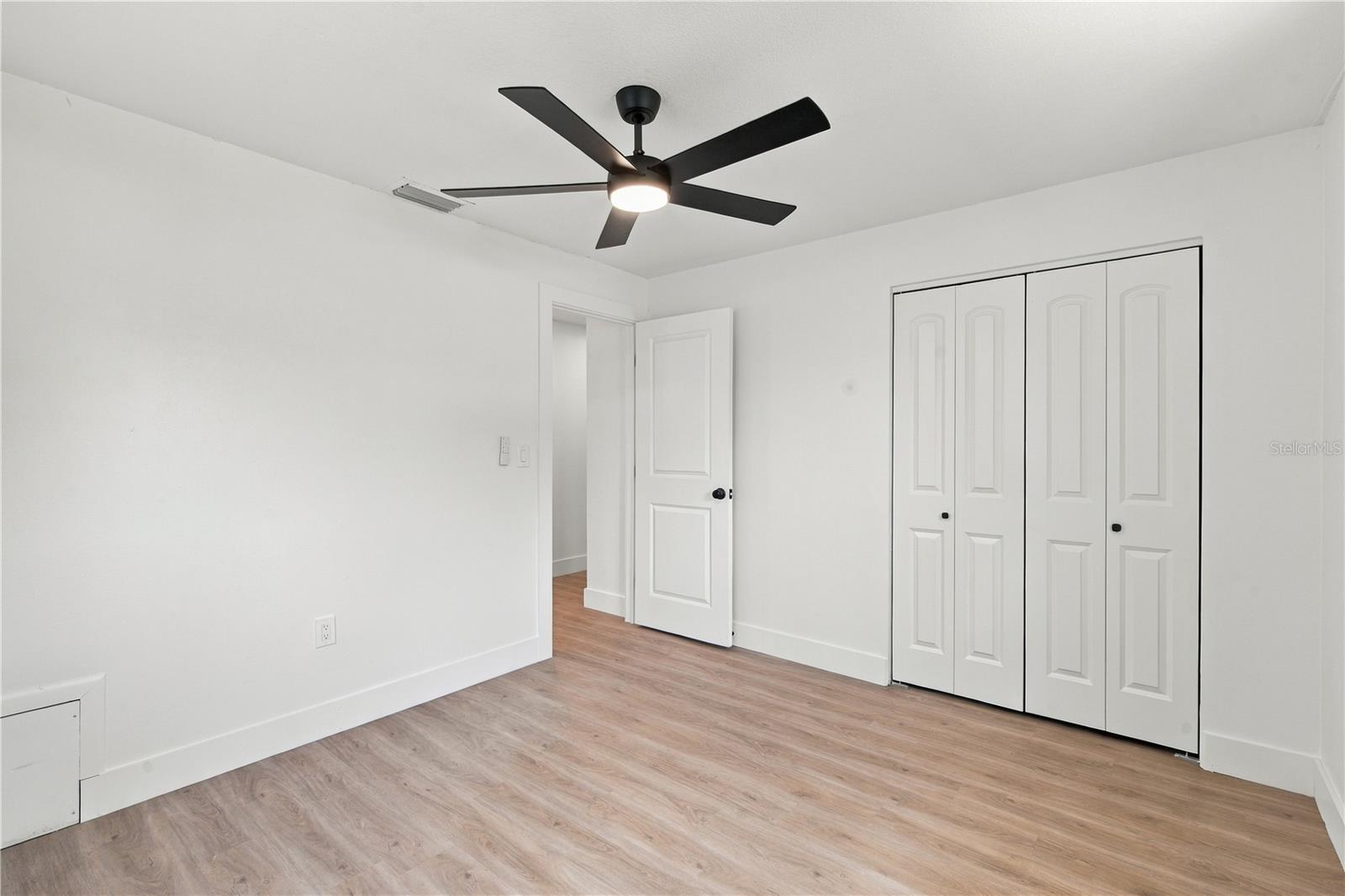 1630 DALE CIR N — photo 28