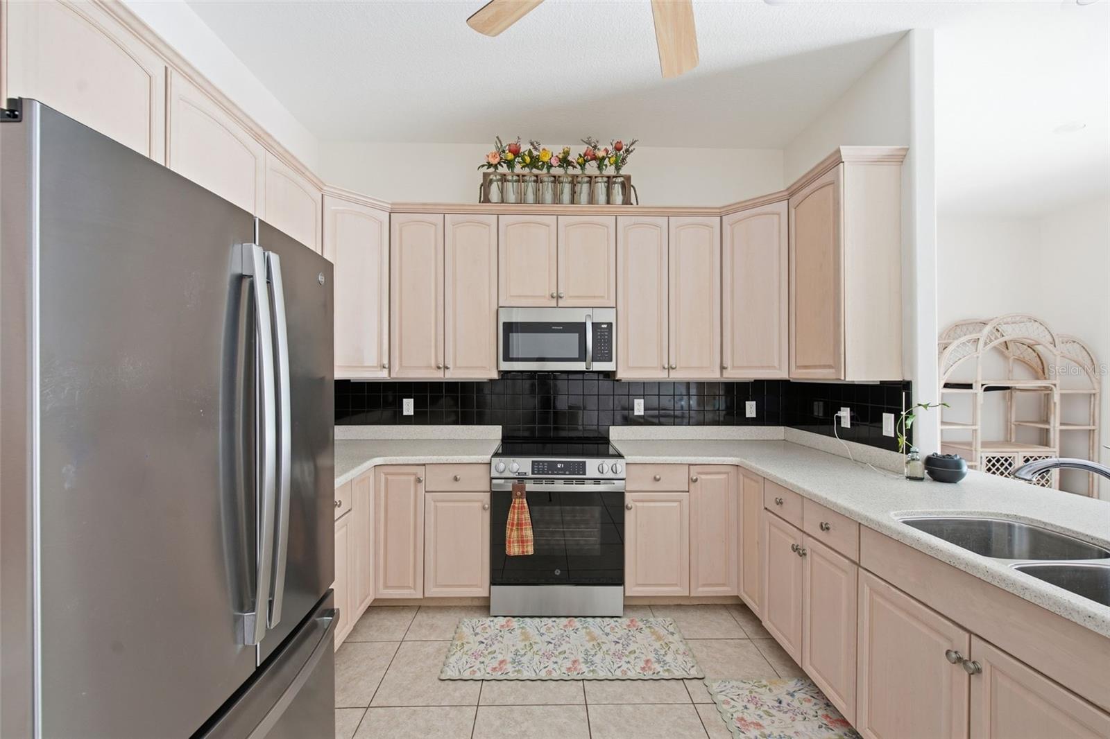 520 LIBERTY ST — photo 13