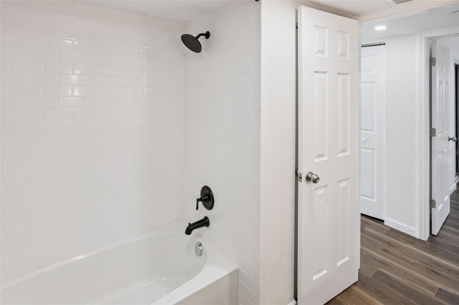4050 IRIS ST N — photo 20
