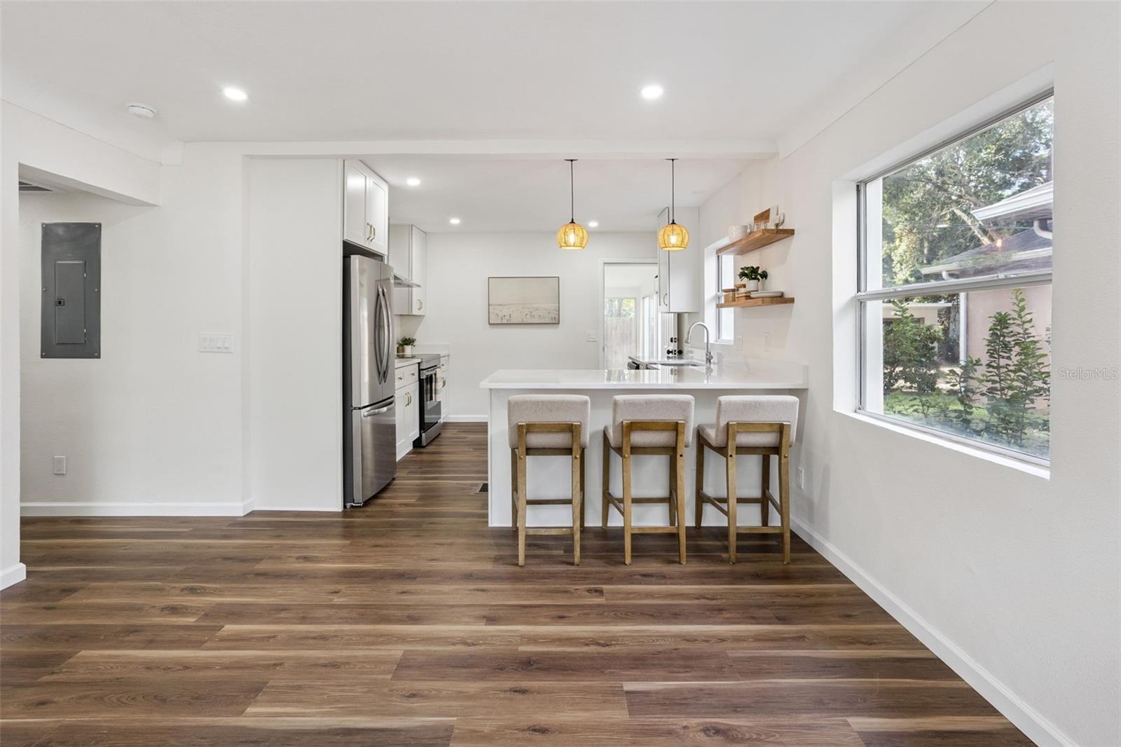 4050 IRIS ST N — photo 7