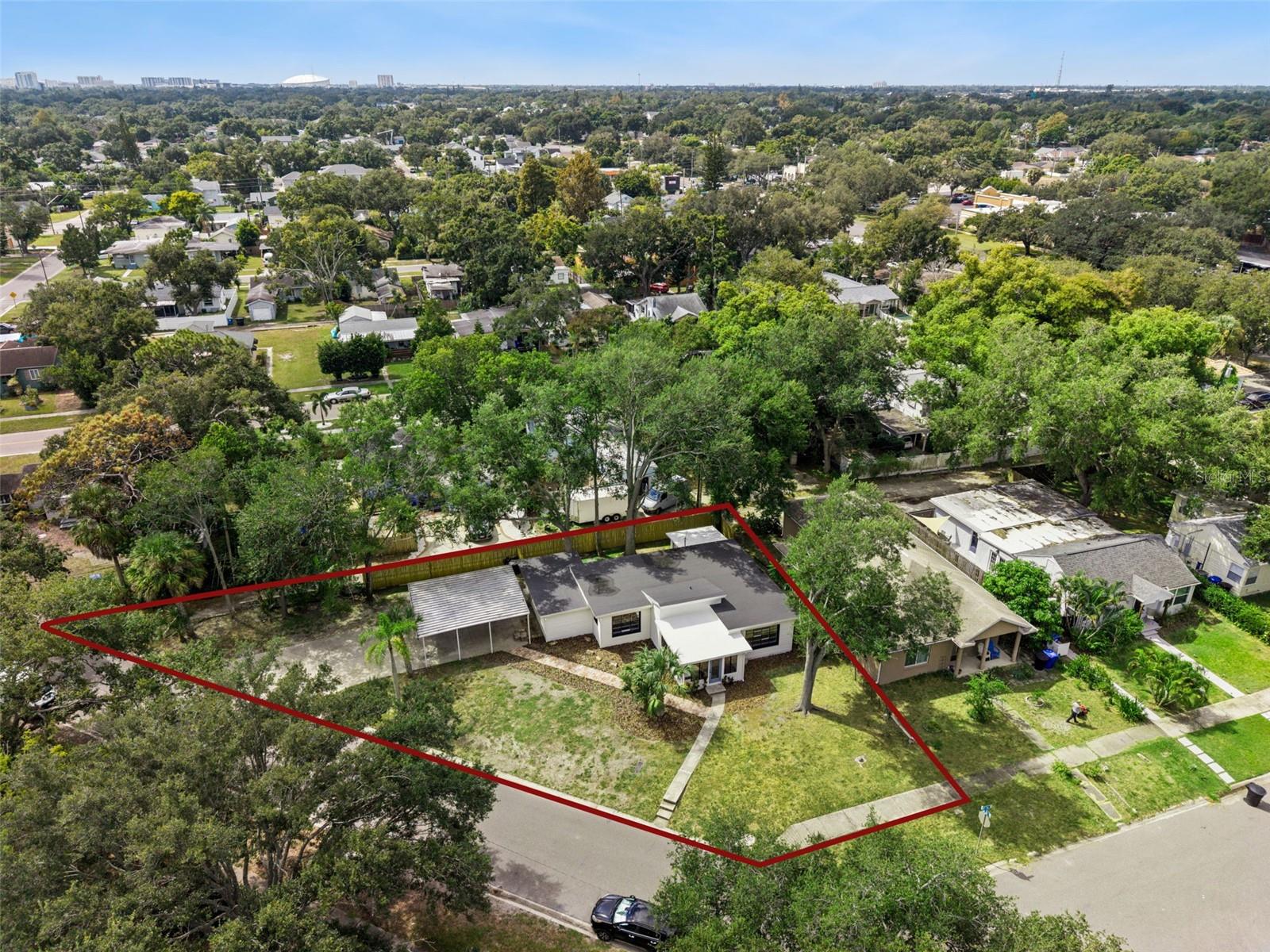 4050 IRIS ST N — photo 33