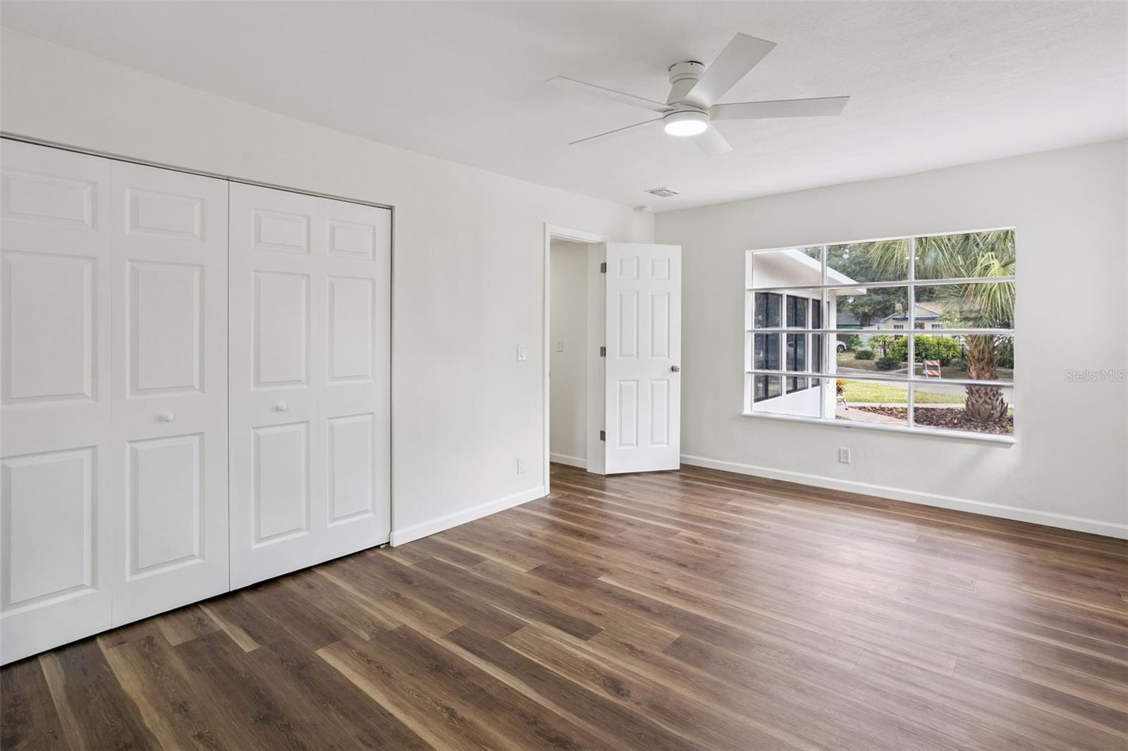 4050 IRIS ST N — photo 10