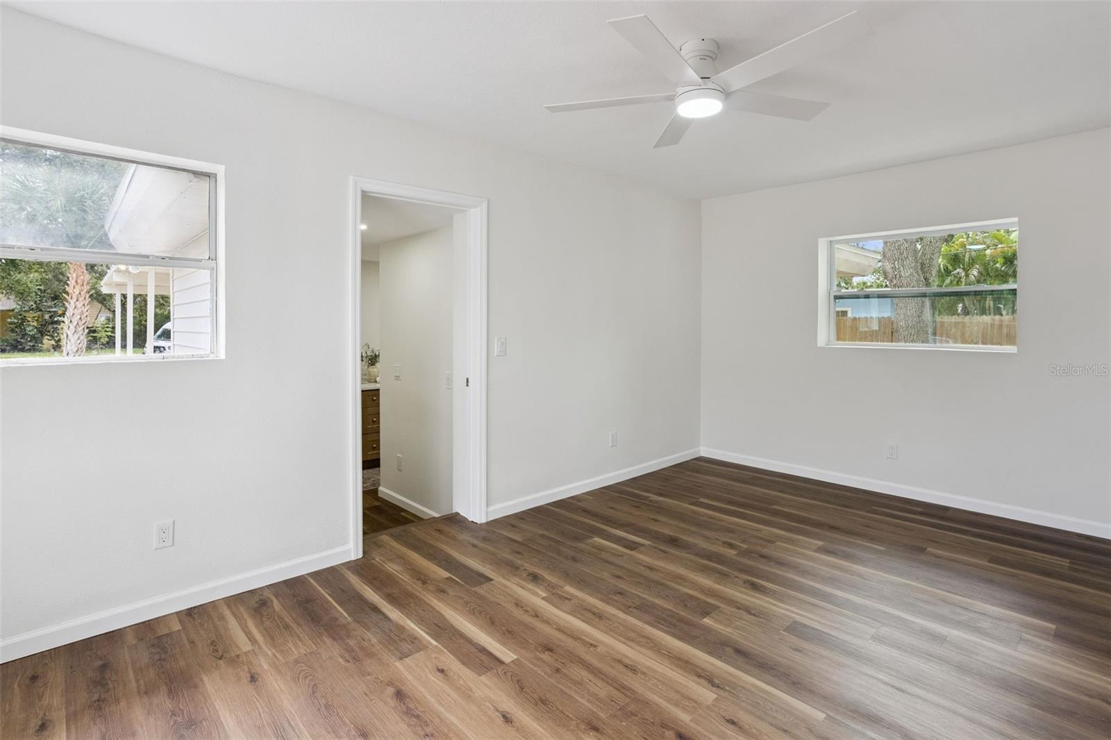 4050 IRIS ST N — photo 11