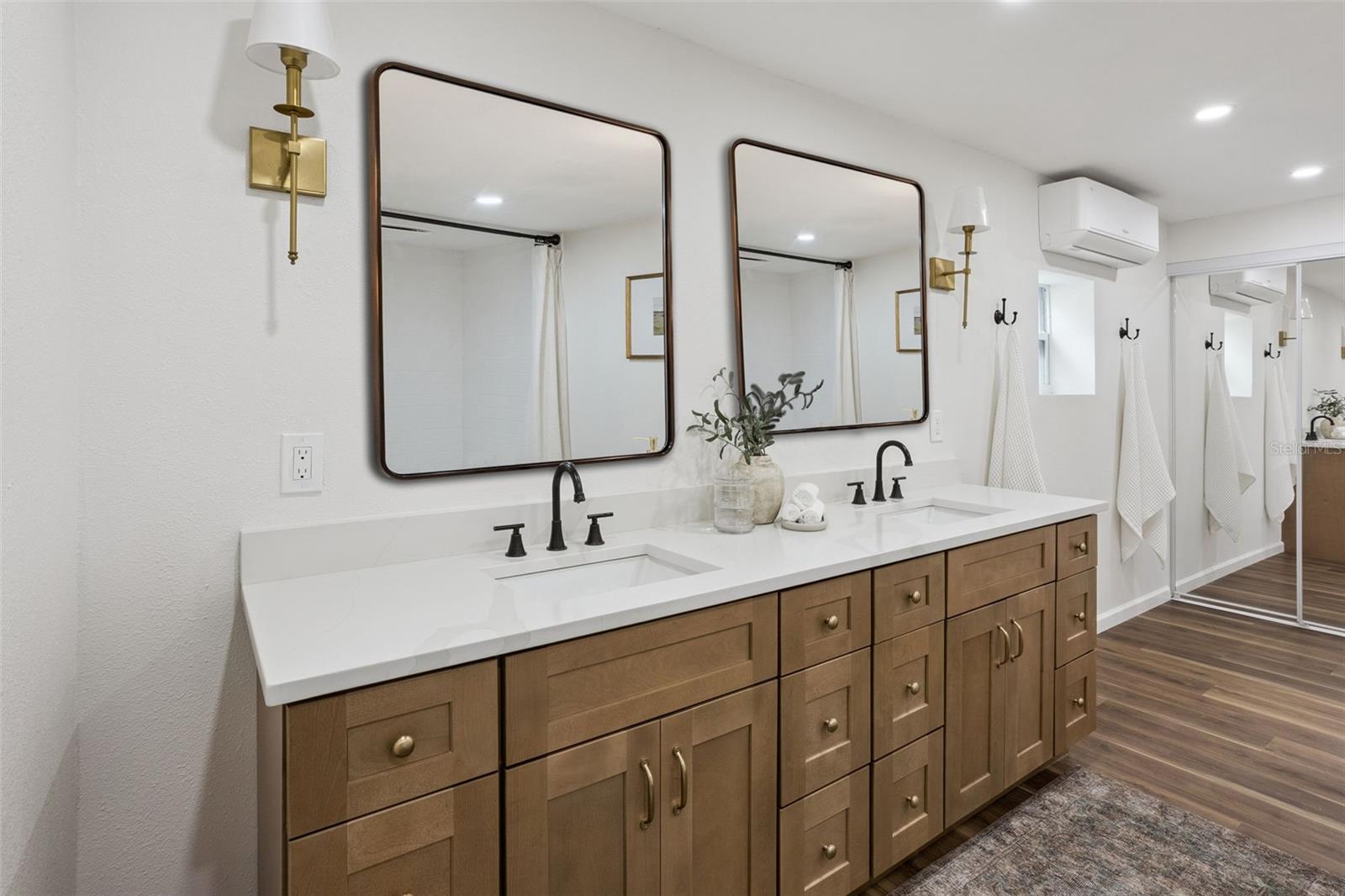 4050 IRIS ST N — photo 13
