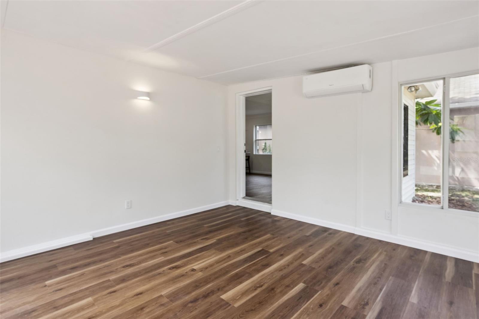 4050 IRIS ST N — photo 26