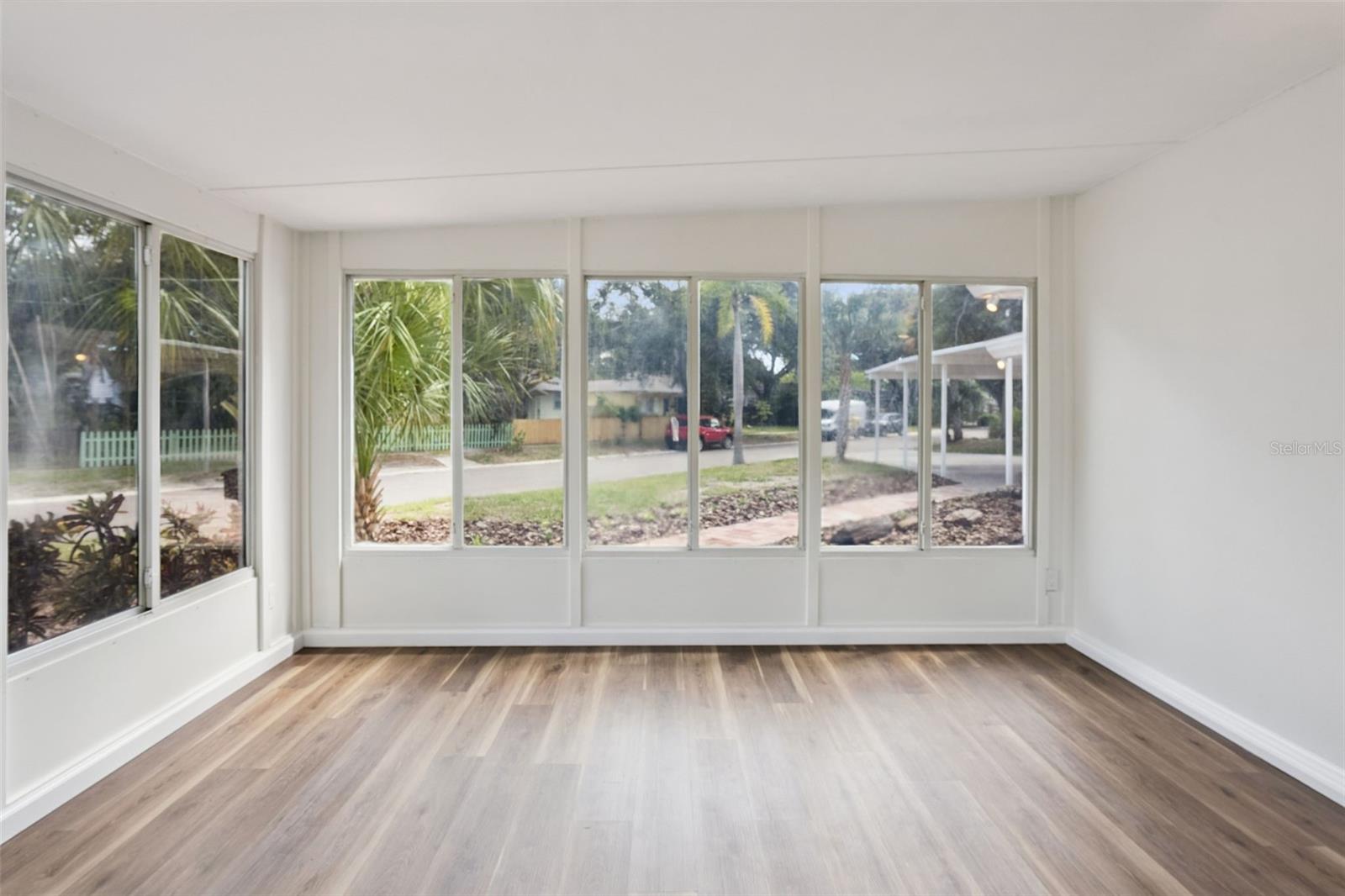 4050 IRIS ST N — photo 25