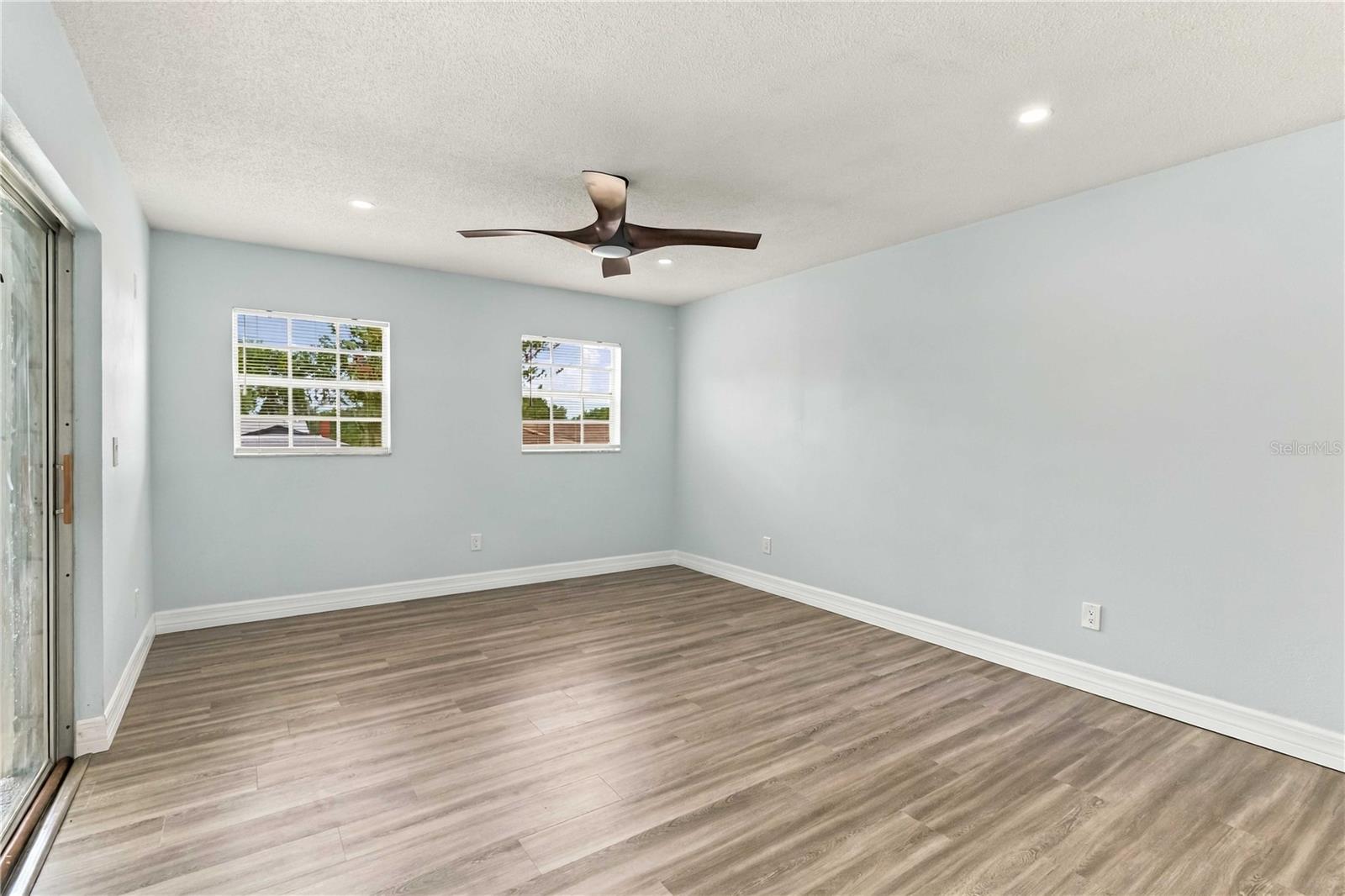 816 KNIGHT ST — photo 11