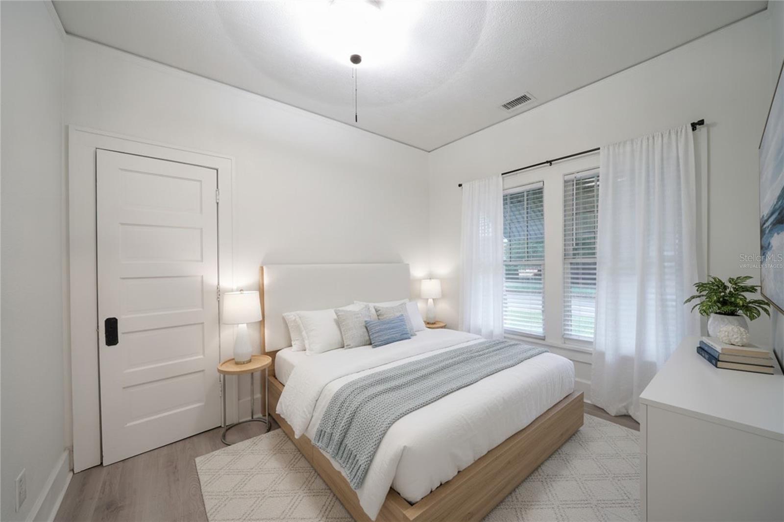 1121 CHERRY ST NE — photo 4