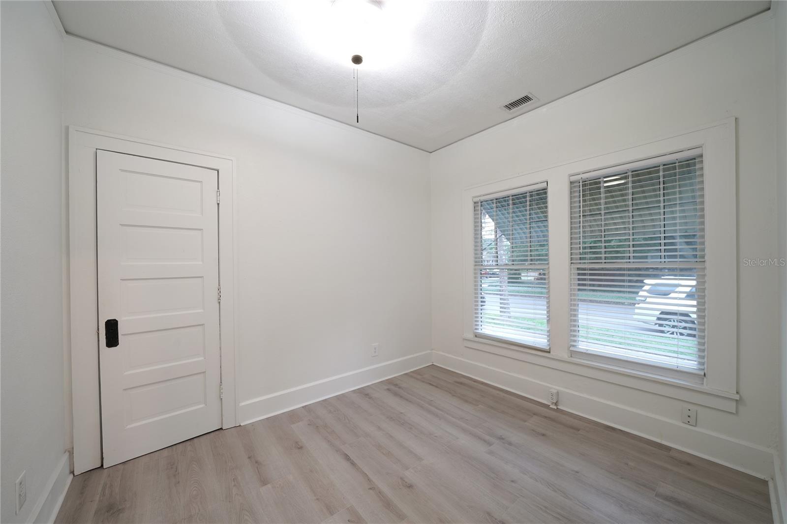 1121 CHERRY ST NE — photo 5