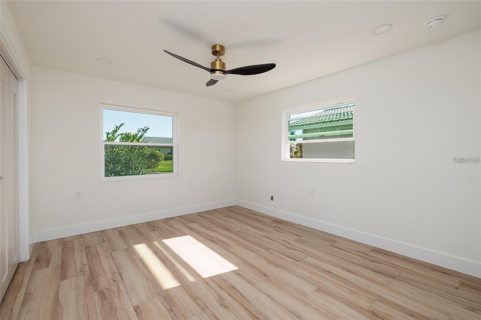 1985 MICHIGAN AVE NE — photo 21