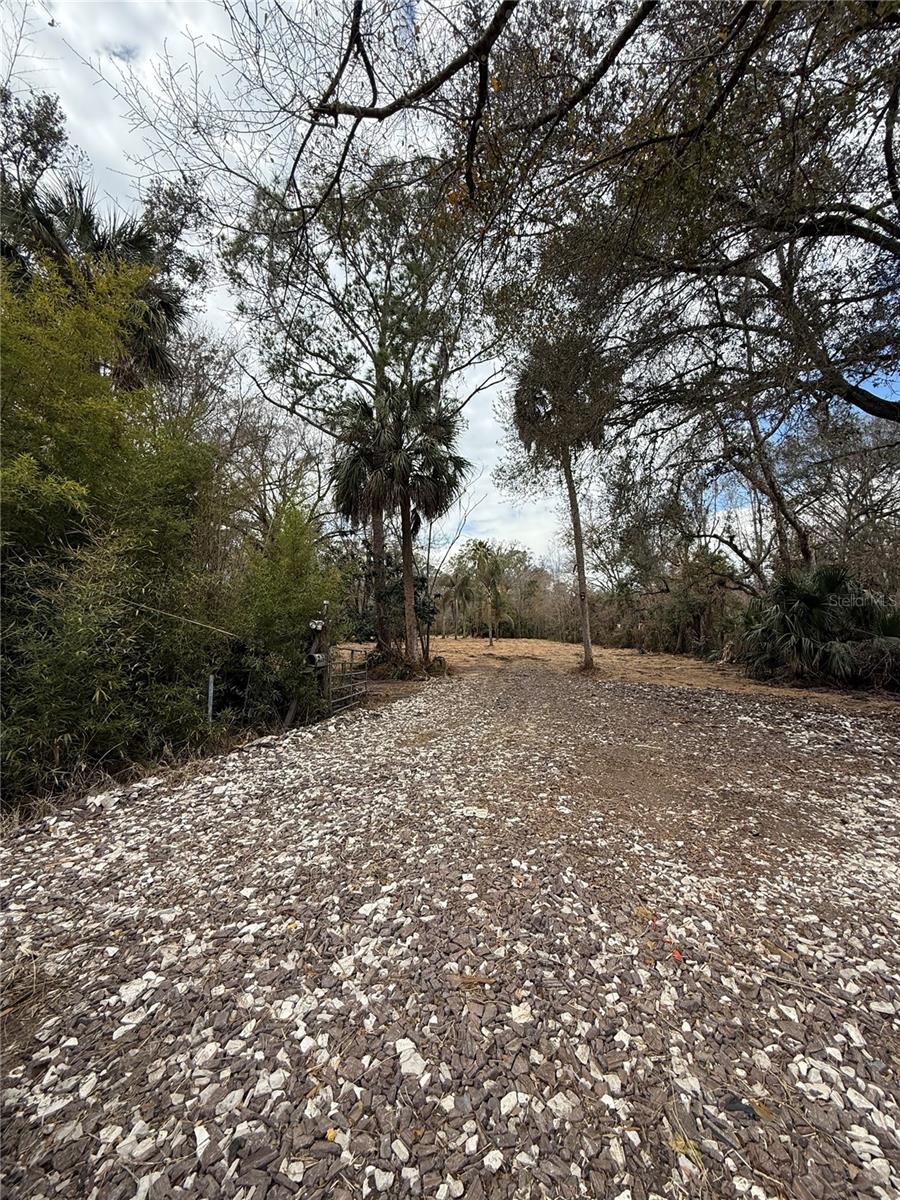 15030 N 301 HWY — photo 8
