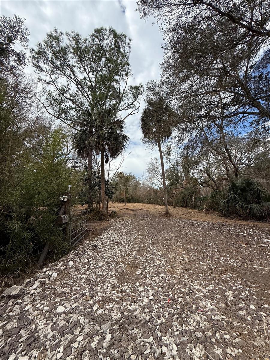15030 N 301 HWY — photo 9