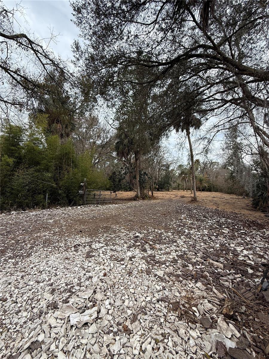 15030 N 301 HWY — photo 3