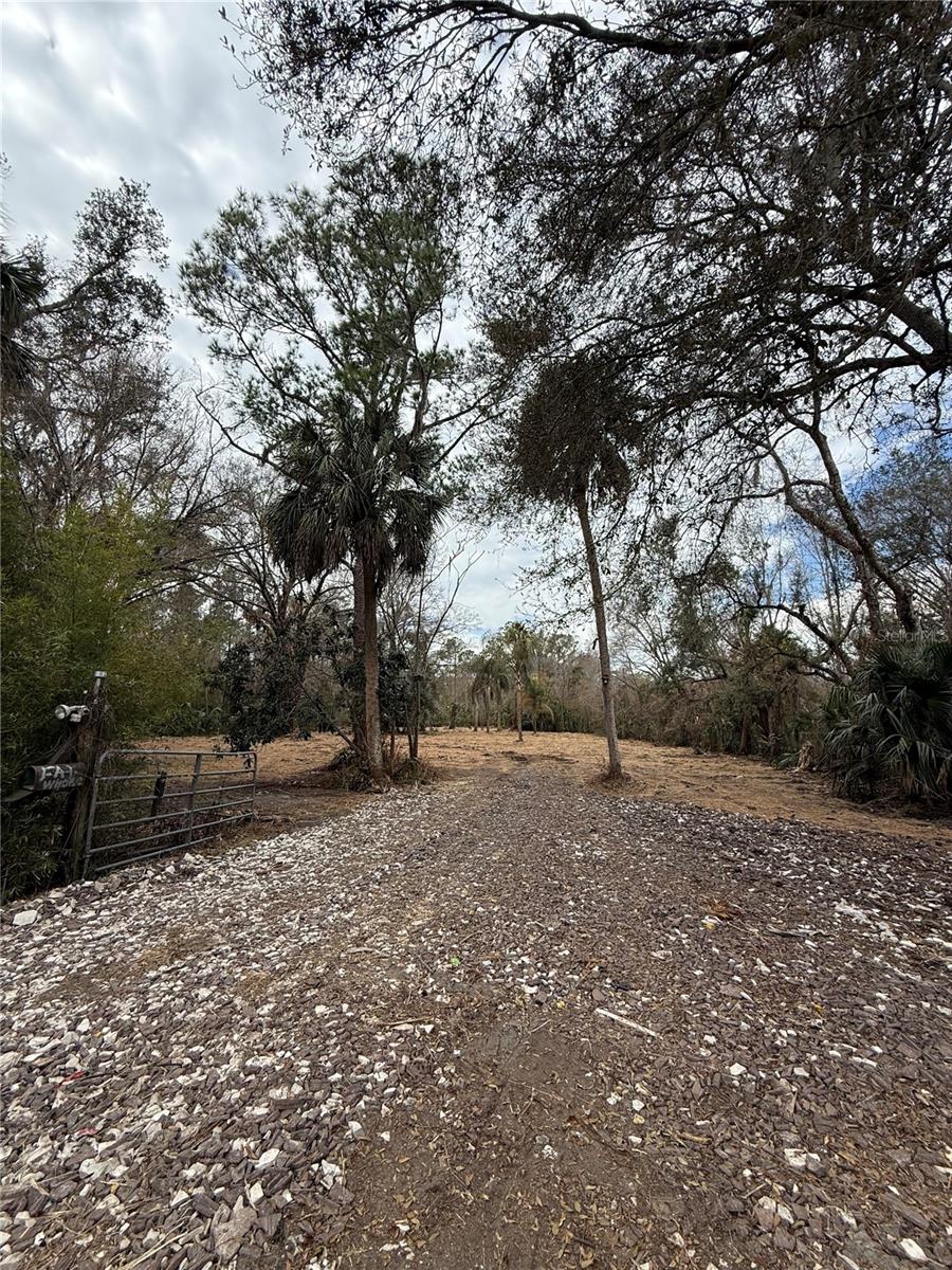 15030 N 301 HWY — photo 7
