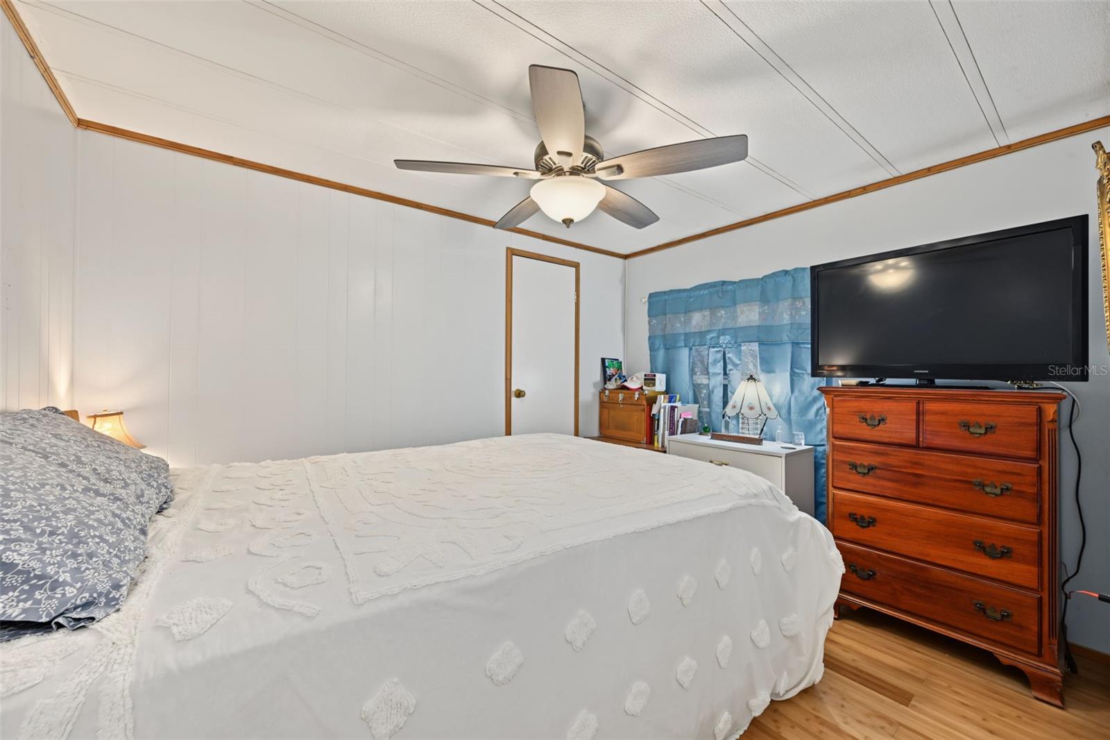 3207 BREWSTER DR — photo 27