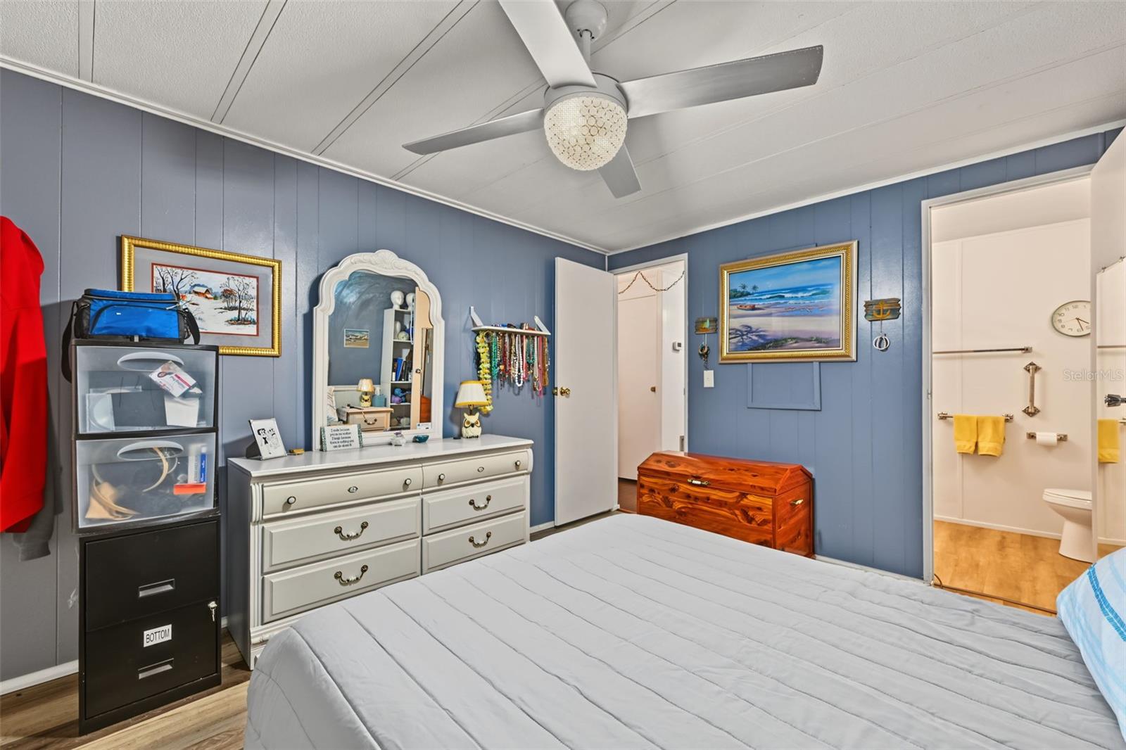 3207 BREWSTER DR — photo 23