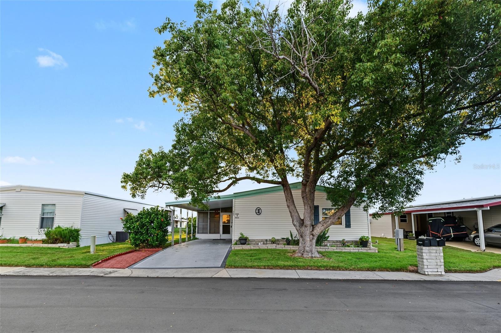 3207 BREWSTER DR — photo 4