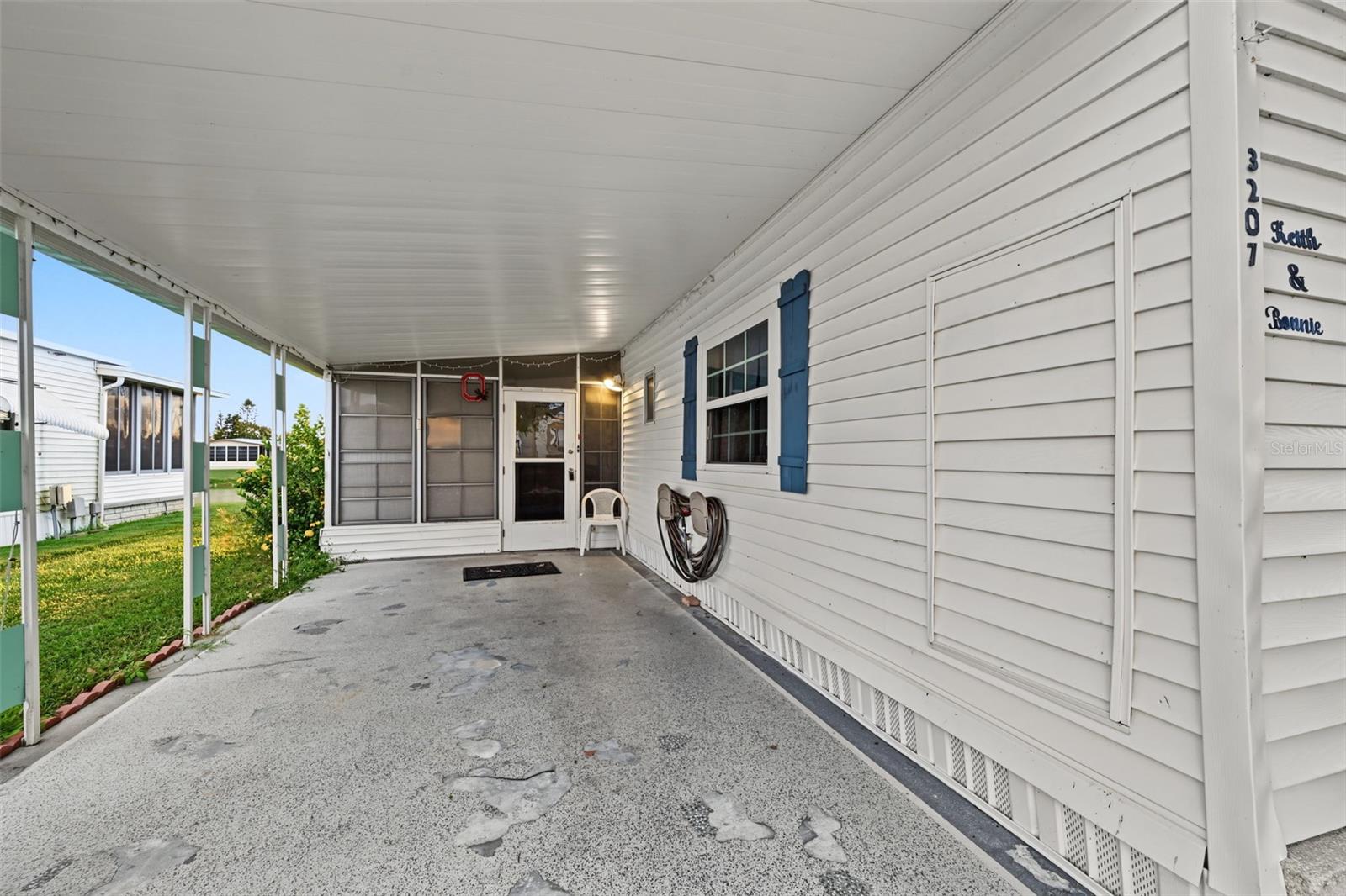 3207 BREWSTER DR — photo 5