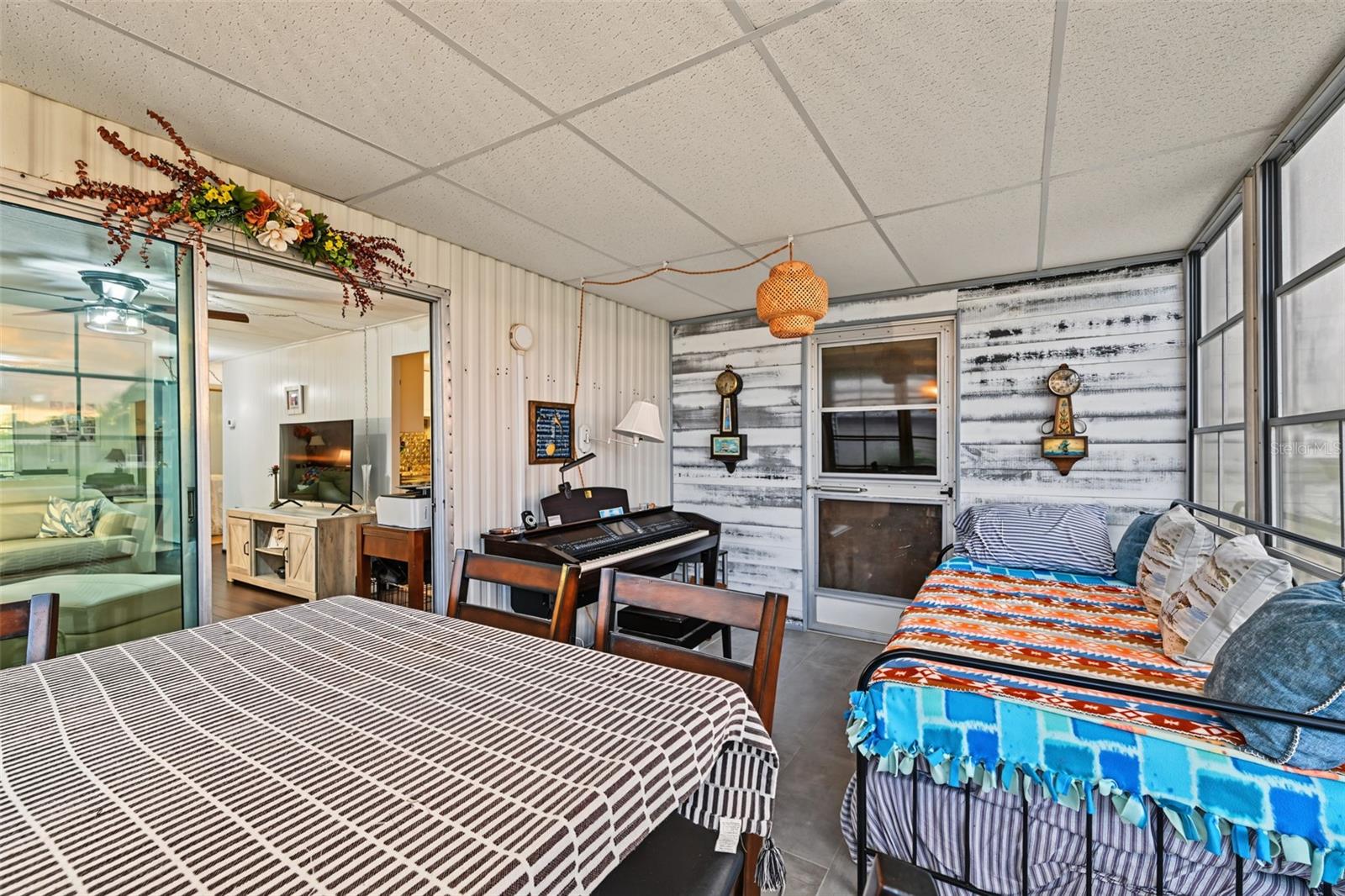 3207 BREWSTER DR — photo 20