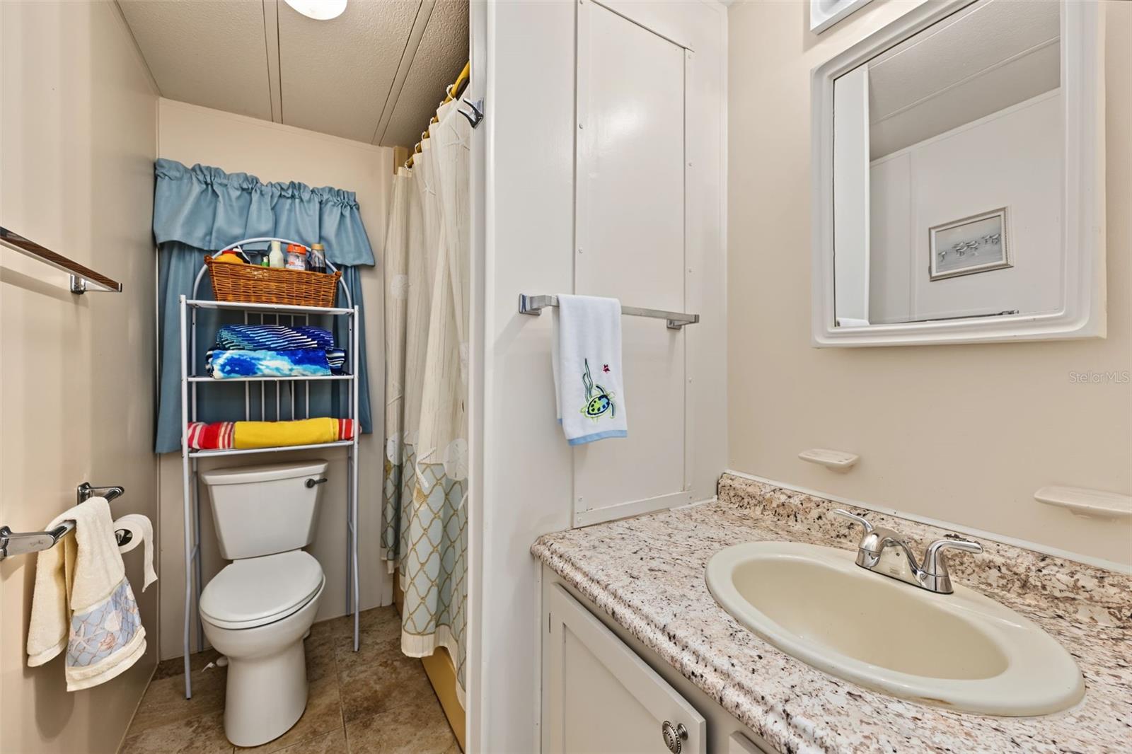 3207 BREWSTER DR — photo 29