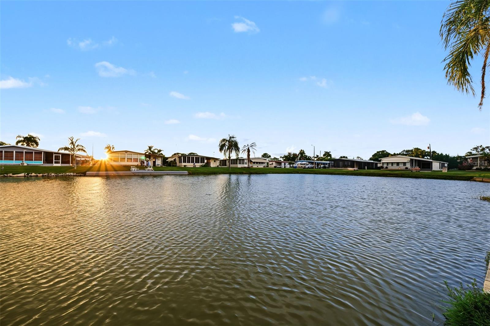 3207 BREWSTER DR — photo 36