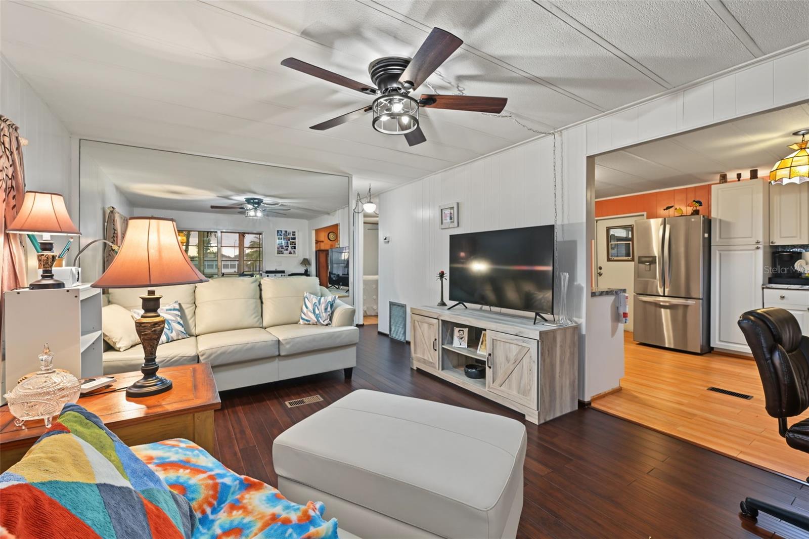3207 BREWSTER DR — photo 9