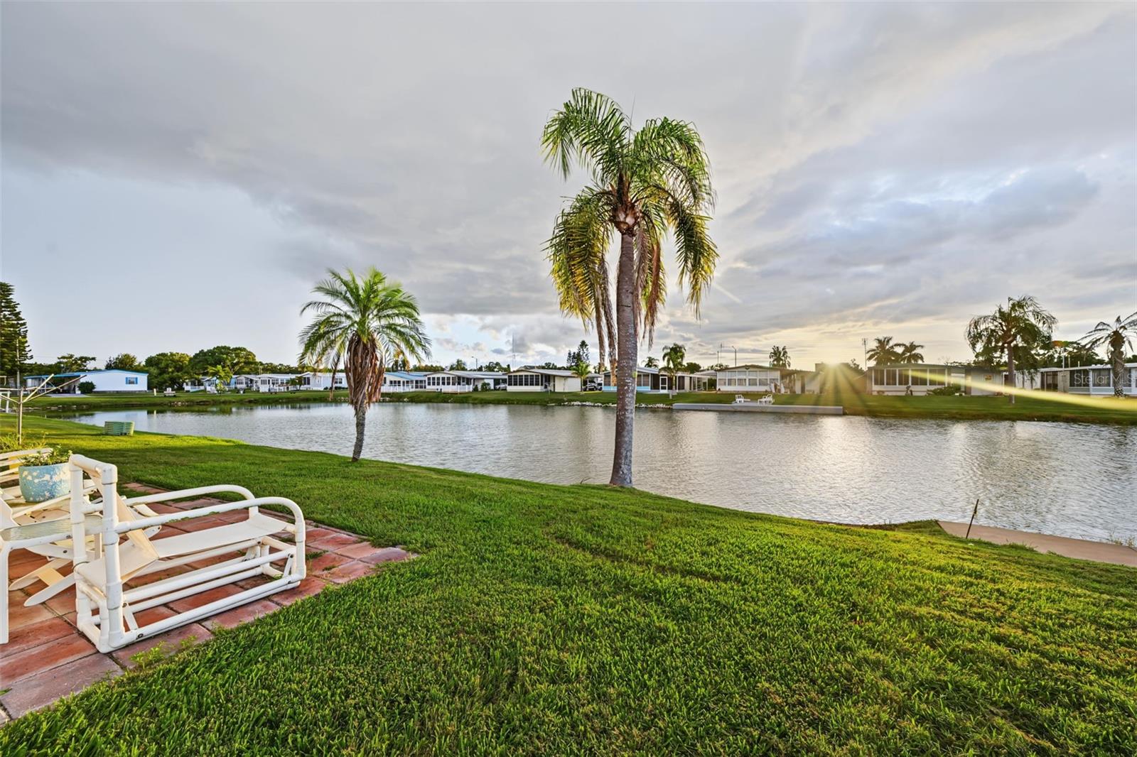 3207 BREWSTER DR — photo 40