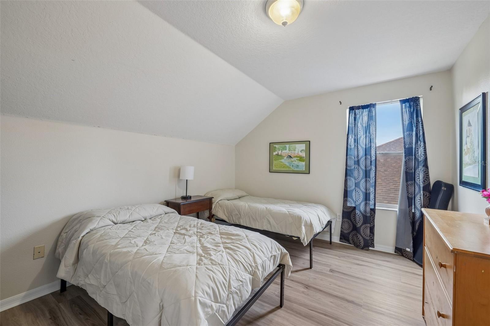 6527 BRIDGECREST DR — photo 23