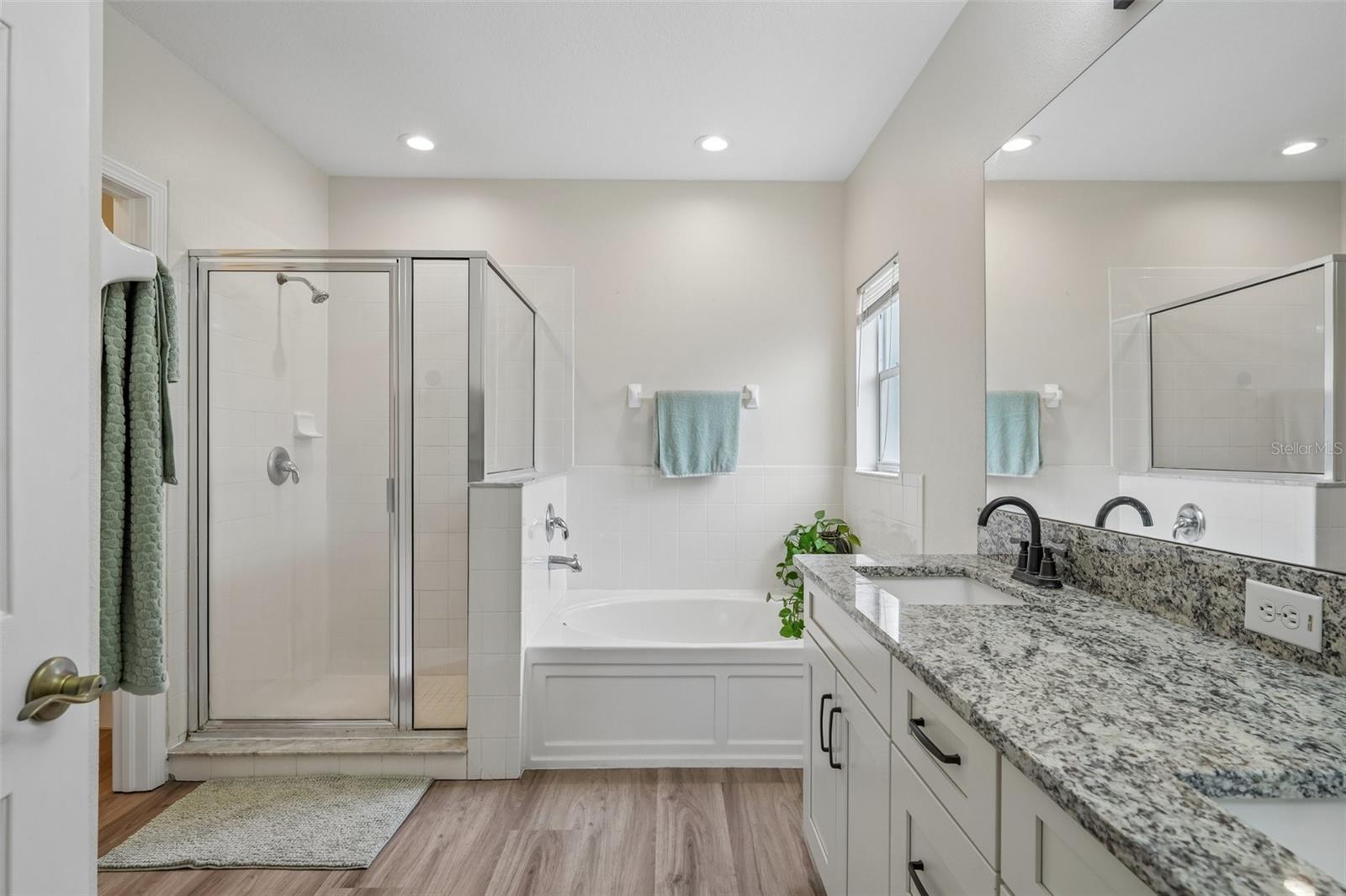 6527 BRIDGECREST DR — photo 18