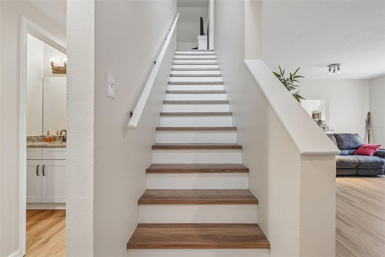 6527 BRIDGECREST DR — photo 19