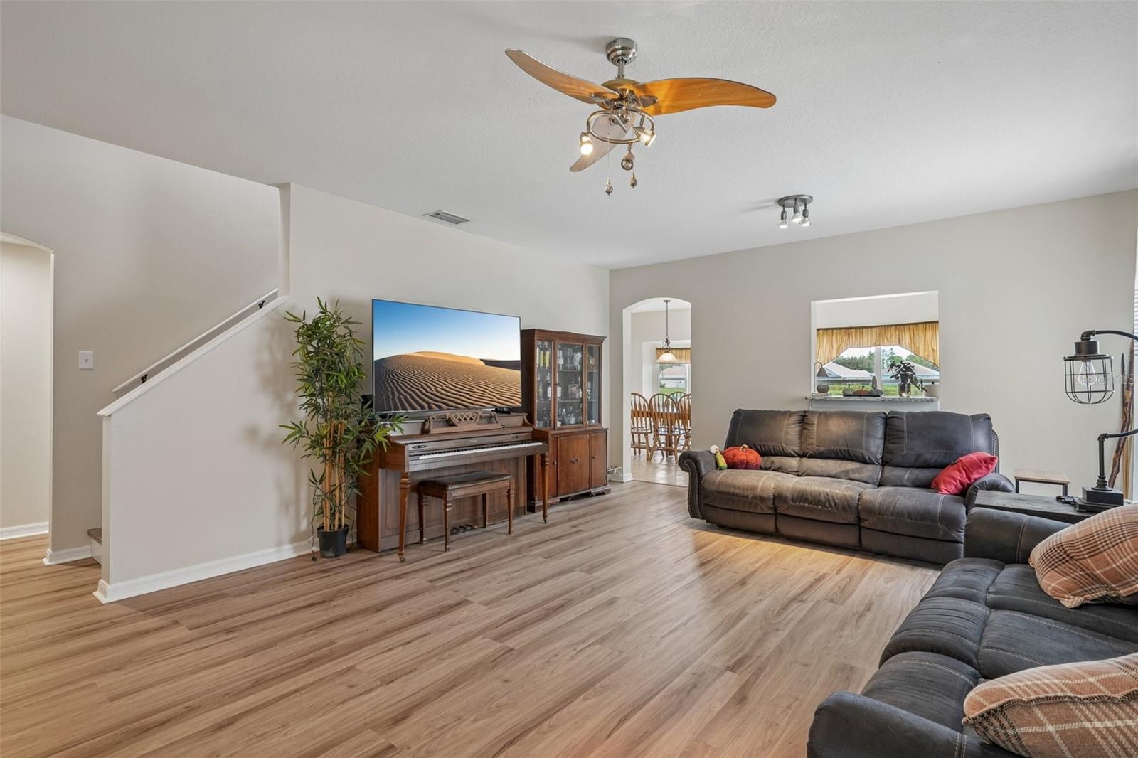 6527 BRIDGECREST DR — photo 5