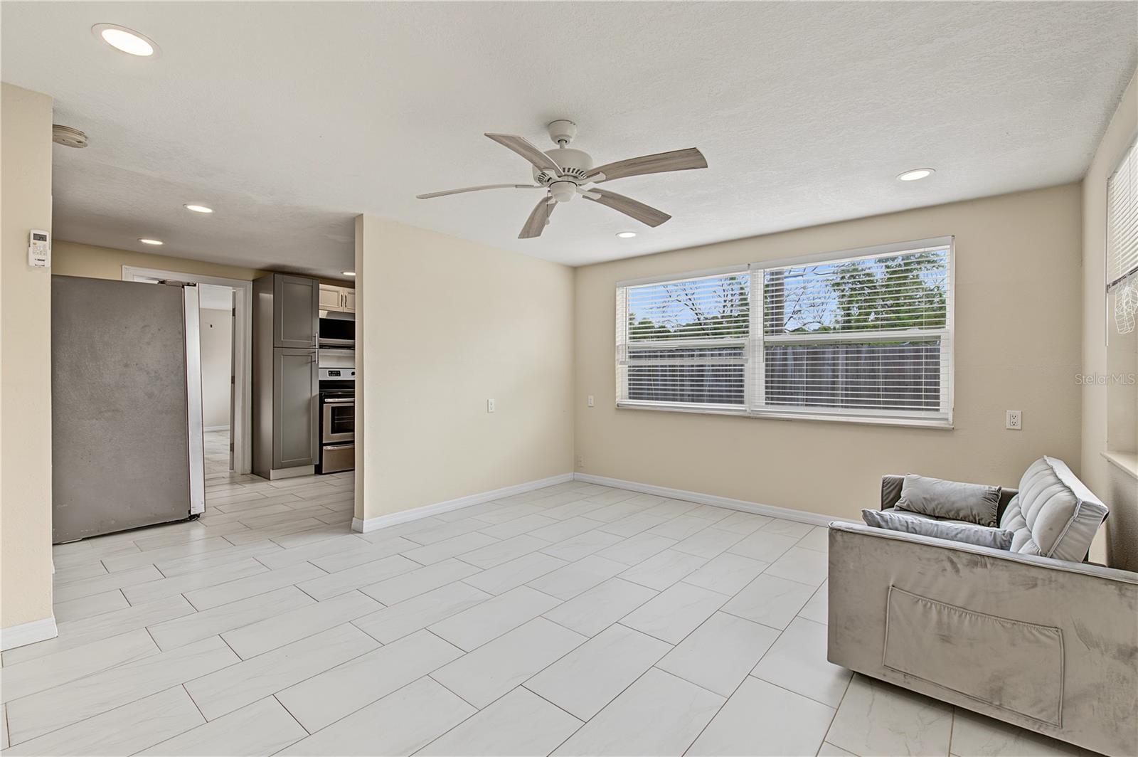 5117 MALLETT DR — photo 4